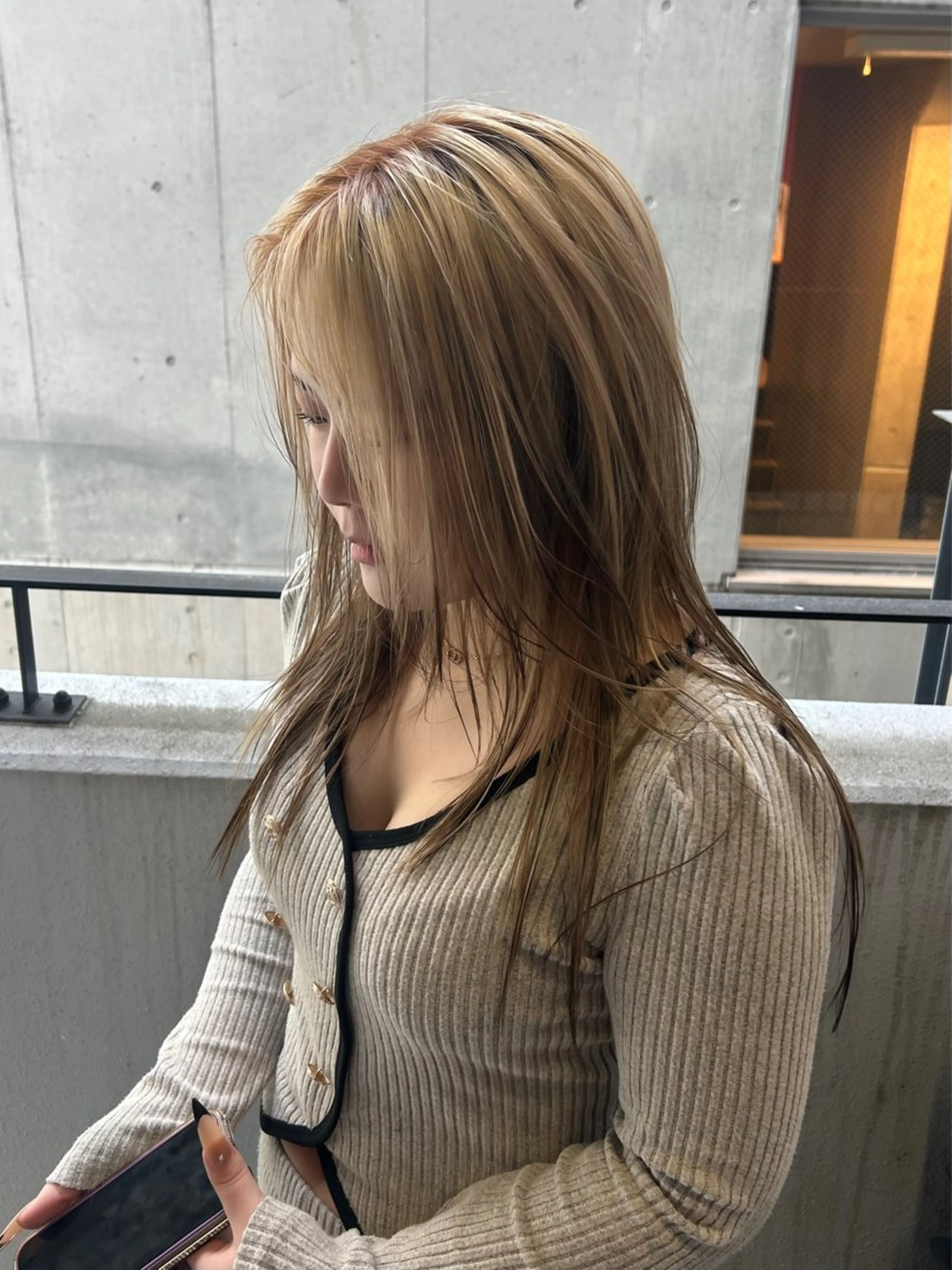 ロング カラー ヘアカラー 履歴修正屋さん／ ブロンド／ホワイトのヘアスタイル