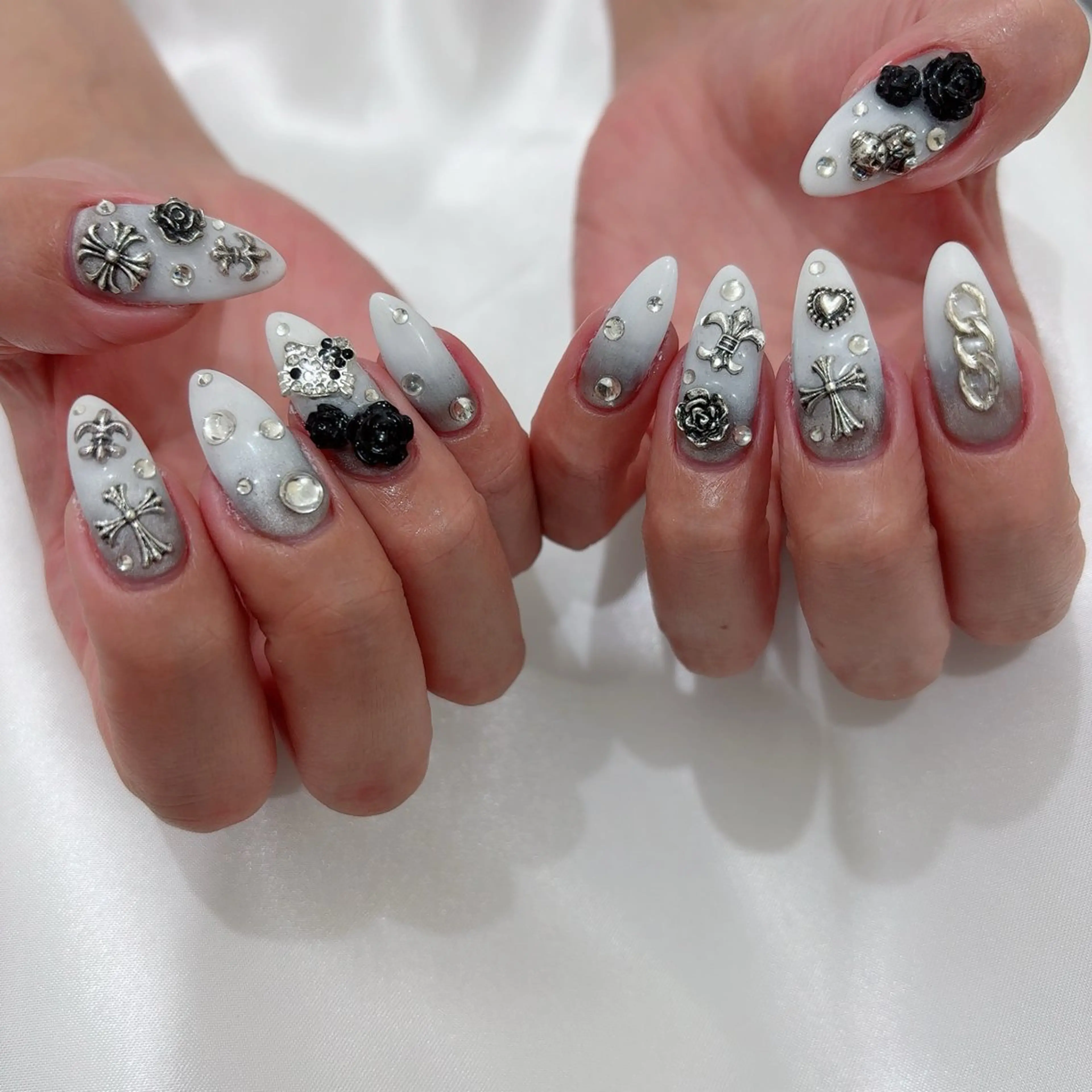 ネイル SOL NAILのネイルデザイン