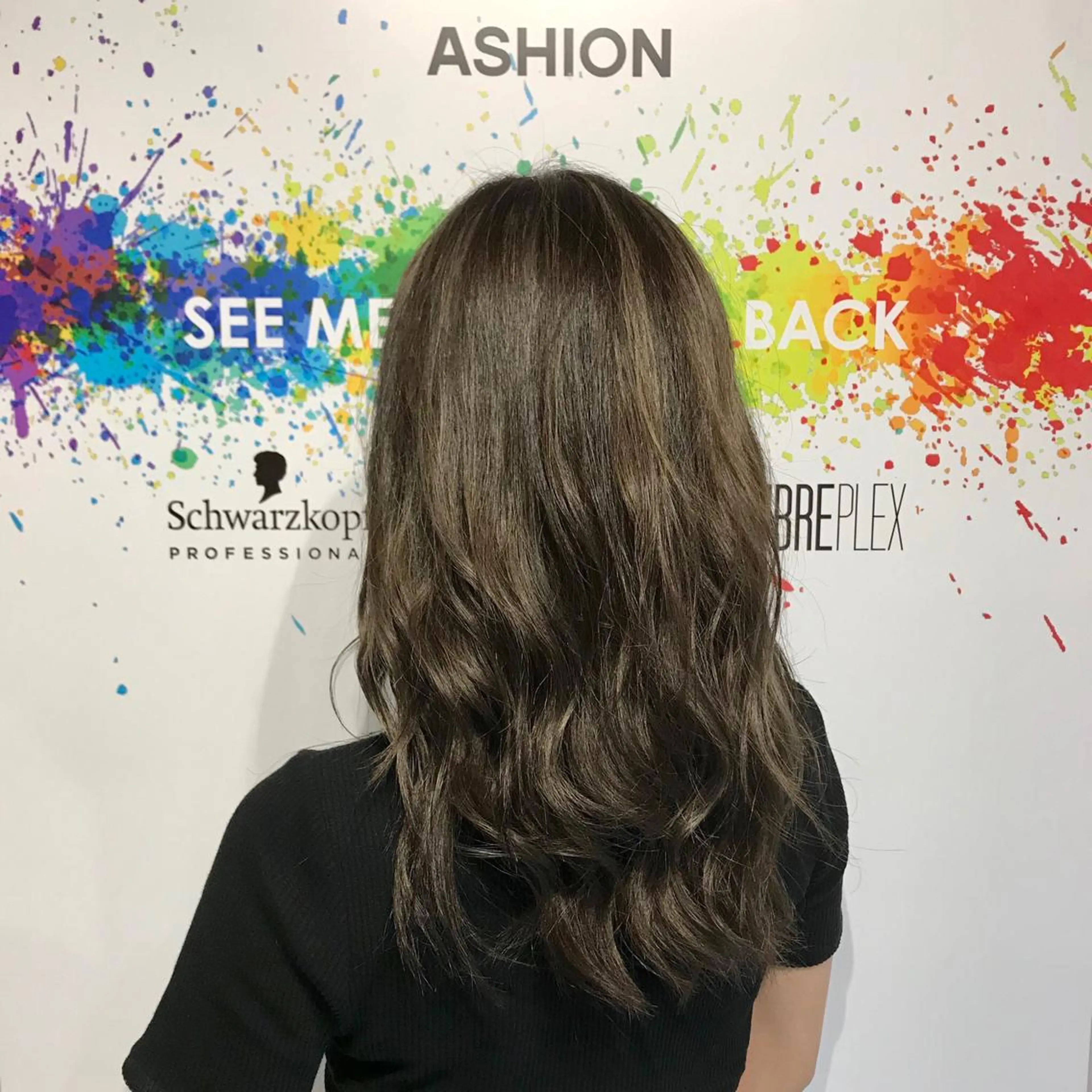 セミロング カラー ブリーチ ケアブリーチ グレージュ ハイライトカラー ハイライト カット ヘアカラー 小川 舜人のヘアスタイル