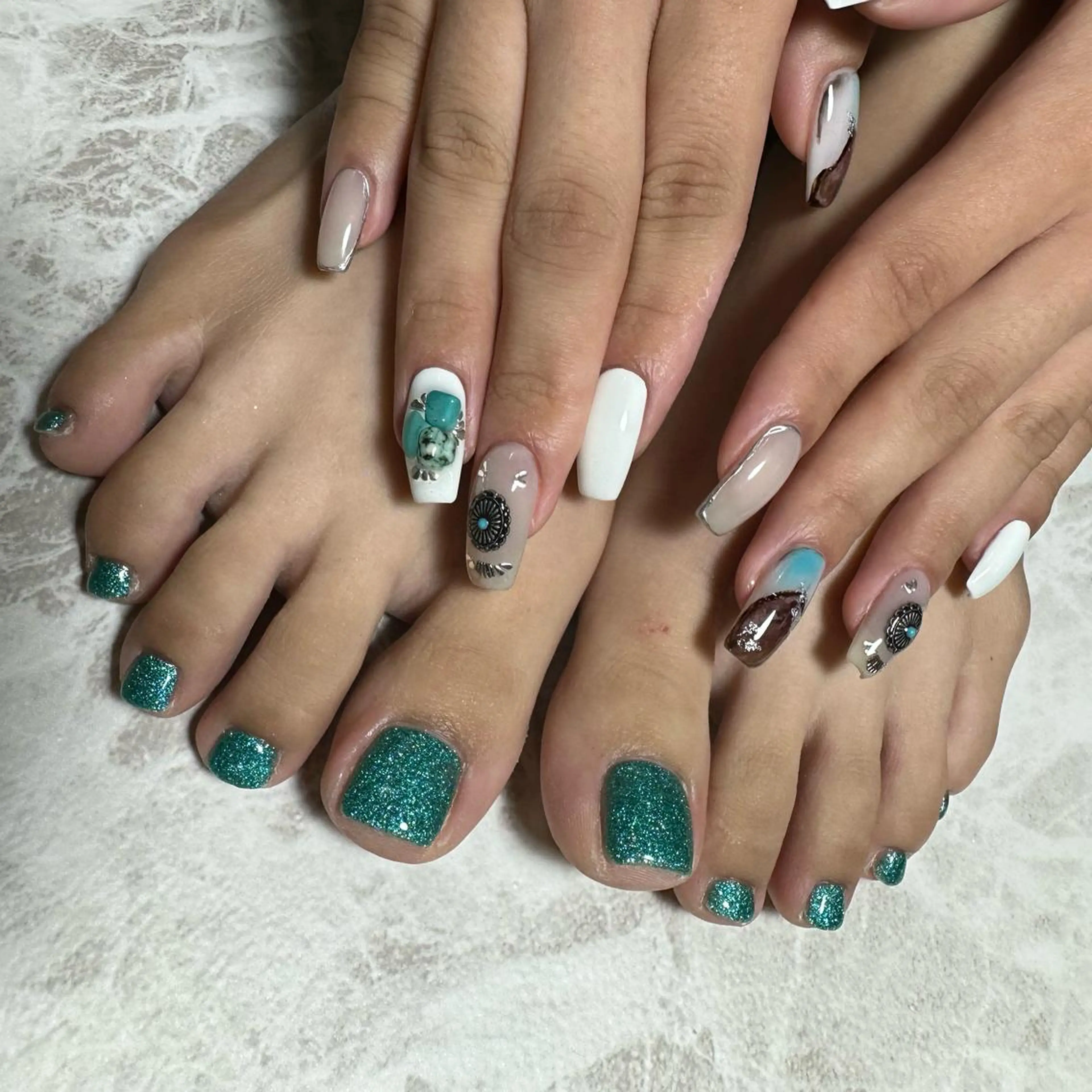 ネイル フットネイル 夏ネイル 里見 麗のネイルデザイン