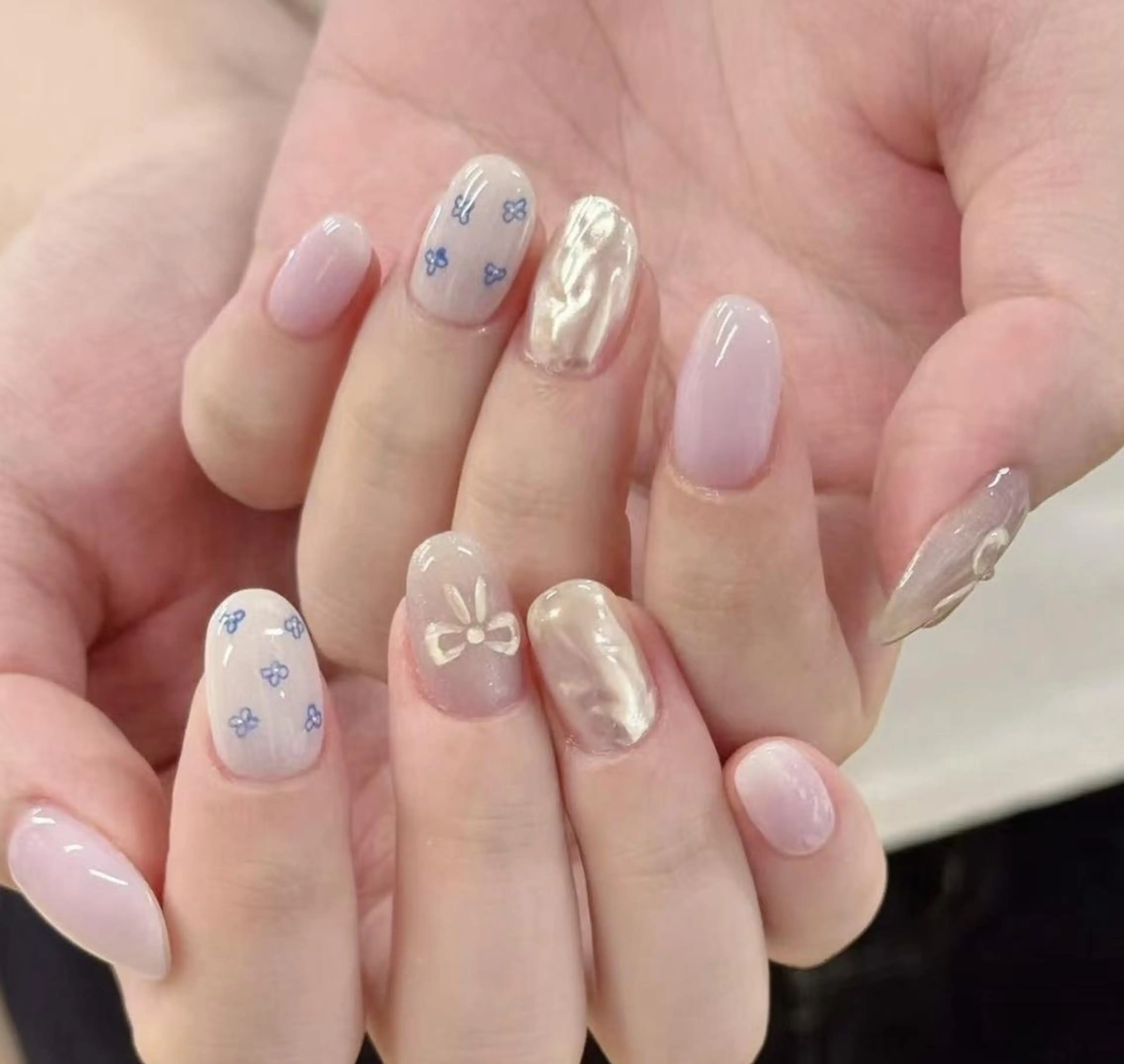 ネイル ハンドネイル 🎀 Ayaka_nailのネイルデザイン