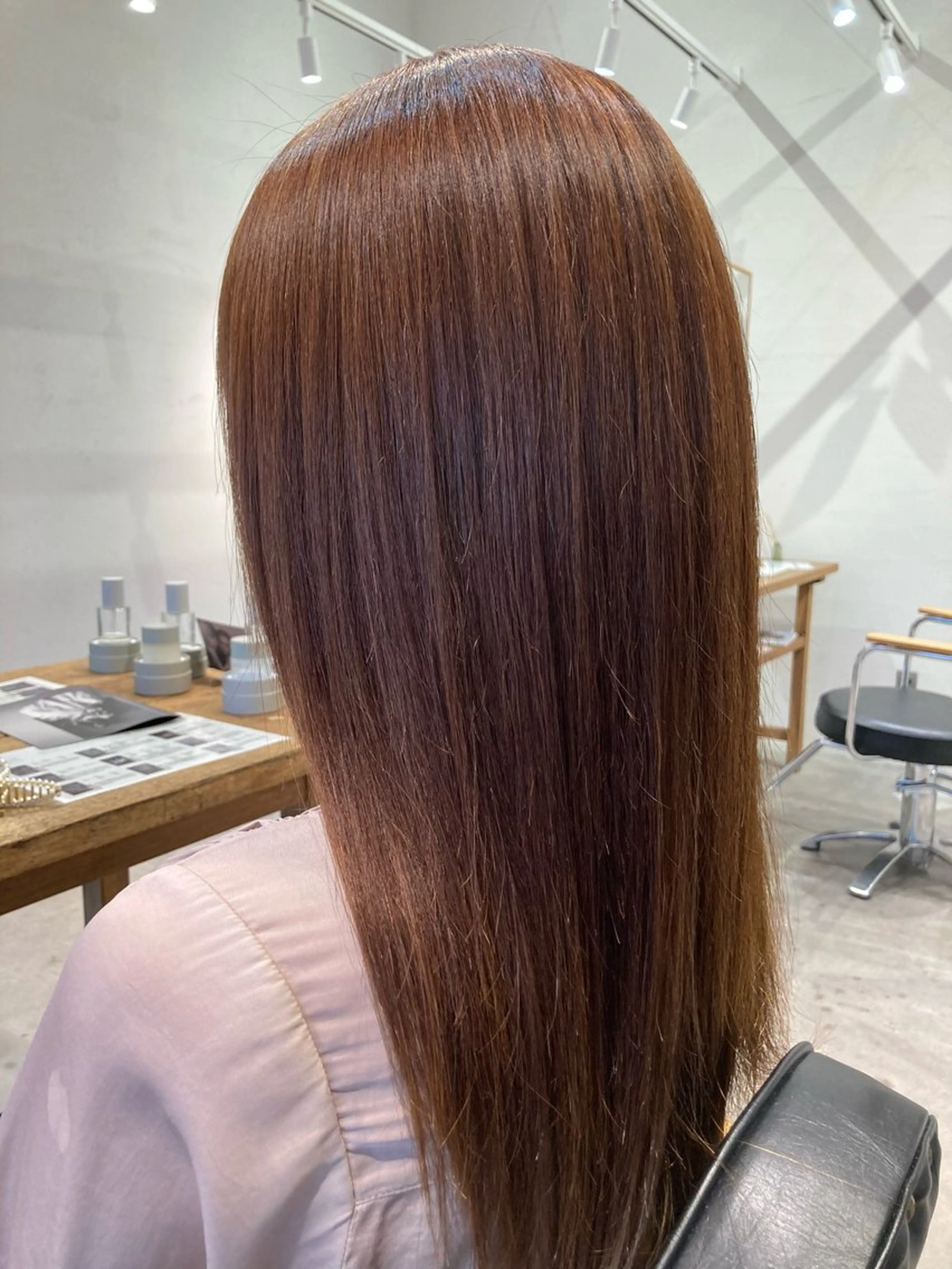 ミディアム カット ヘアカラー トリートメント 尾上 悠人のヘアスタイル