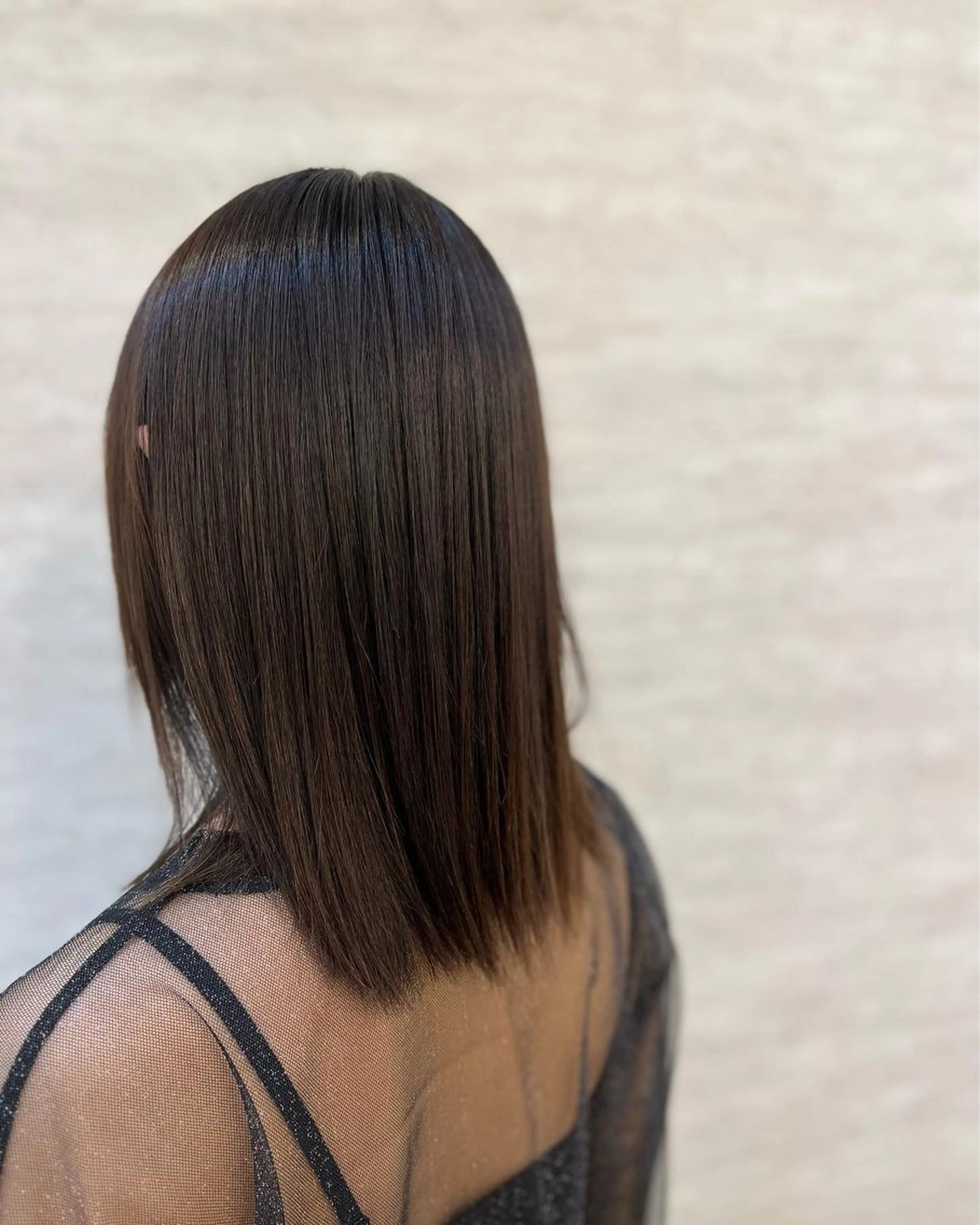 セミロング 縮毛矯正 "今"だけでない美髪 KOTOMIのヘアスタイル