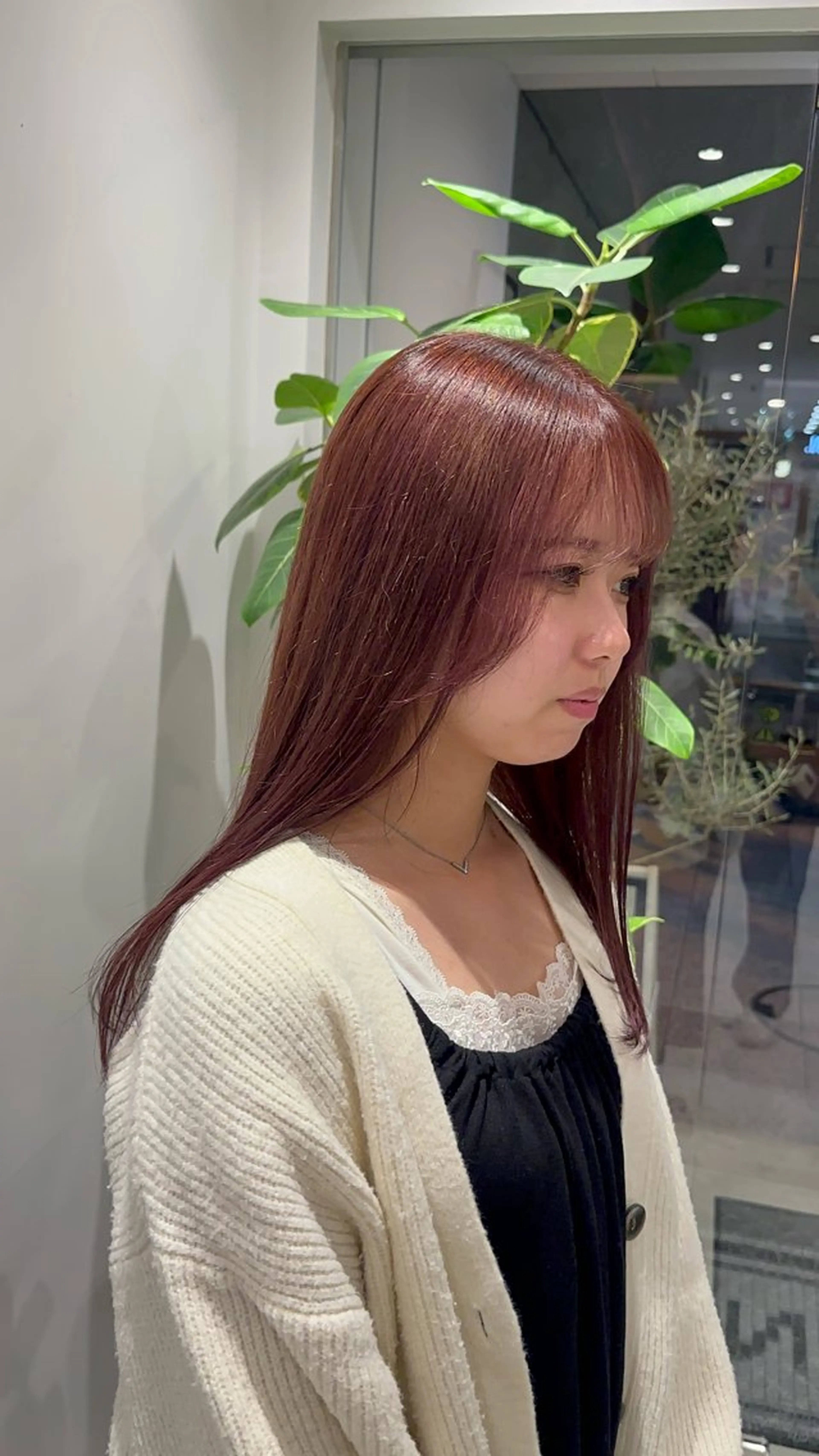 ロング レイヤーカット 小顔カット 縮毛矯正 小寺 柚初のヘアスタイル