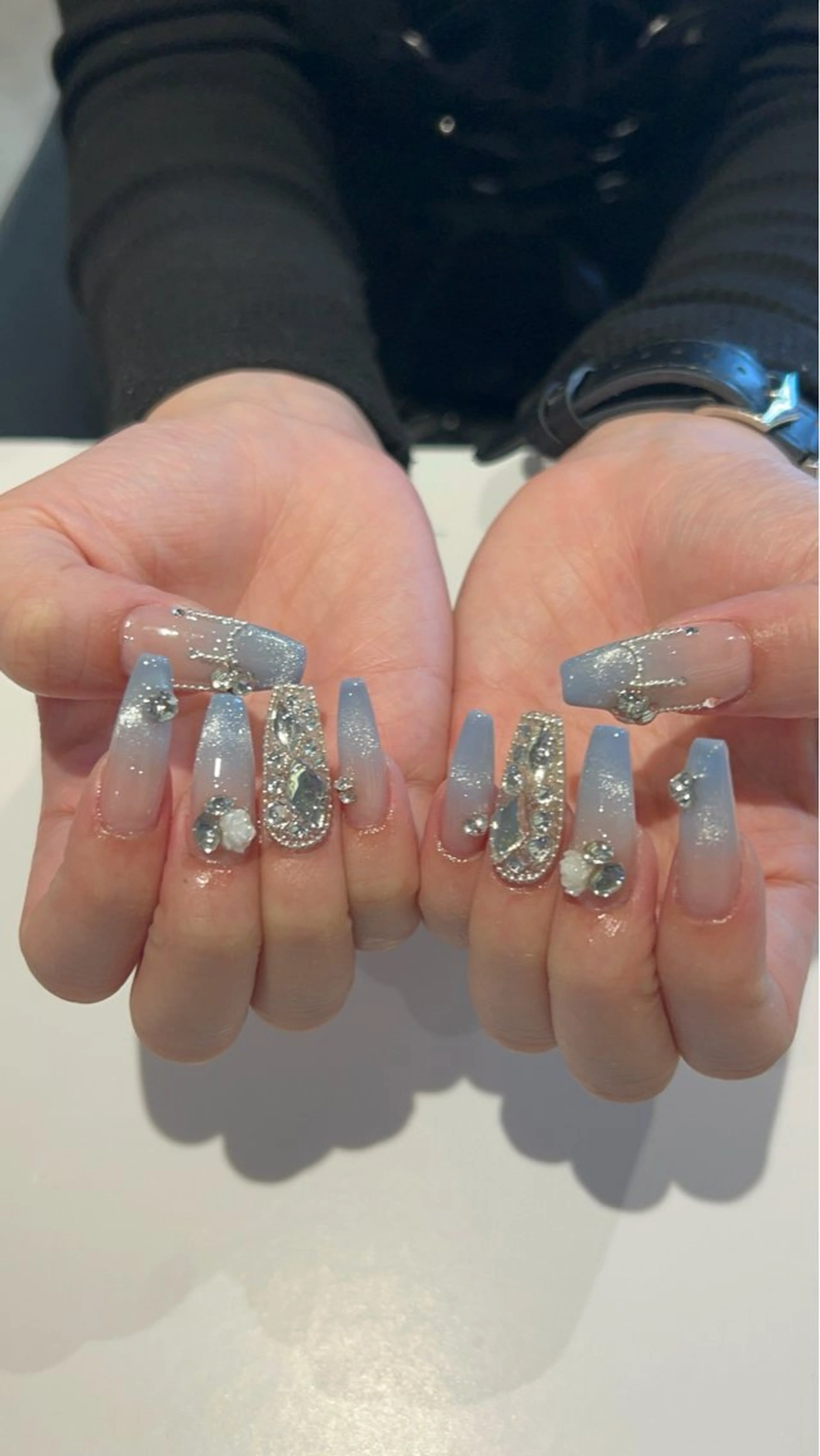 ネイル フレンチネイル マグネットネイル マグネットフレンチ ハンドネイル plume. noaのネイルデザイン