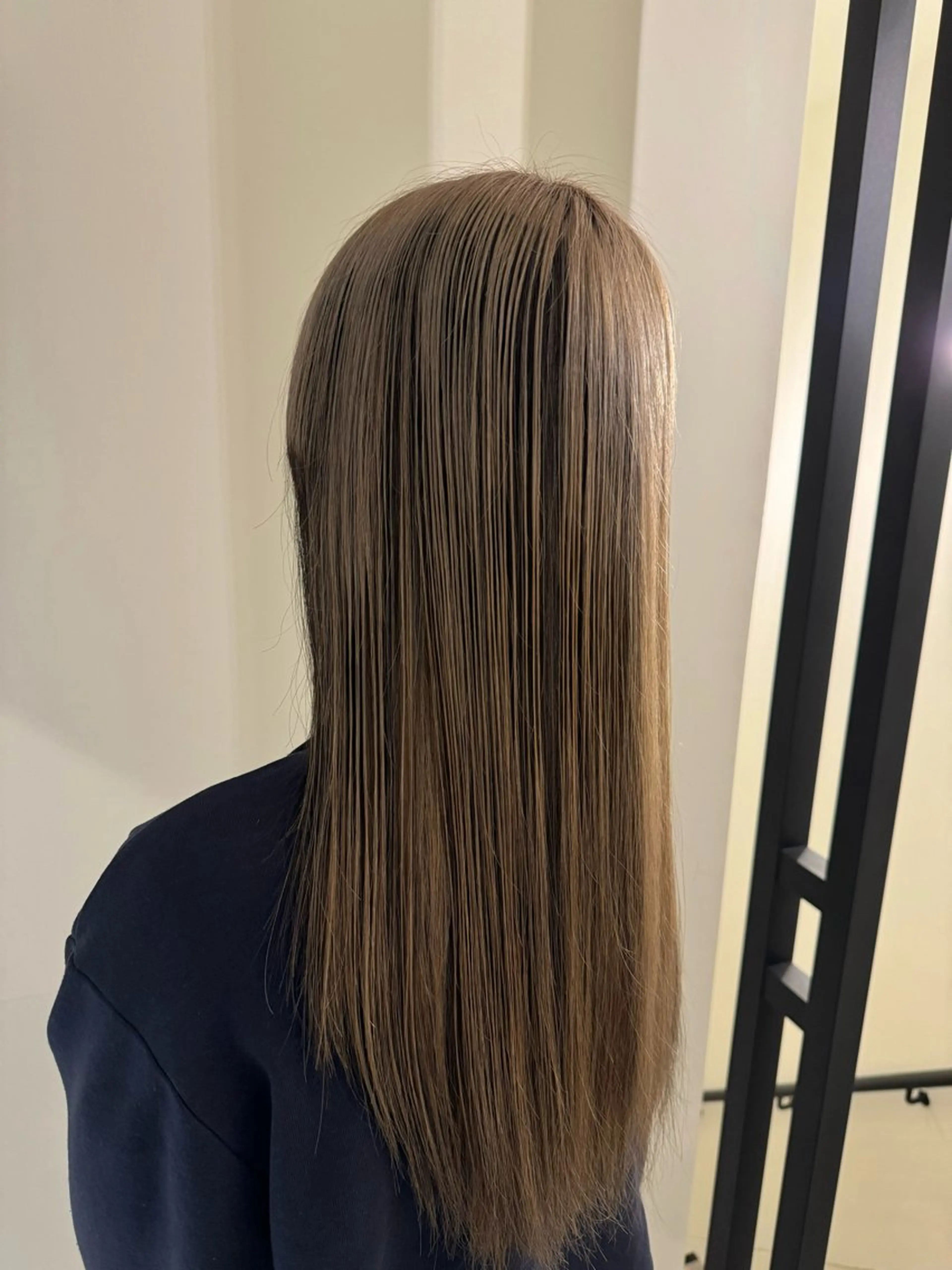 ロング カラー 内沼 恵留菜のヘアスタイル