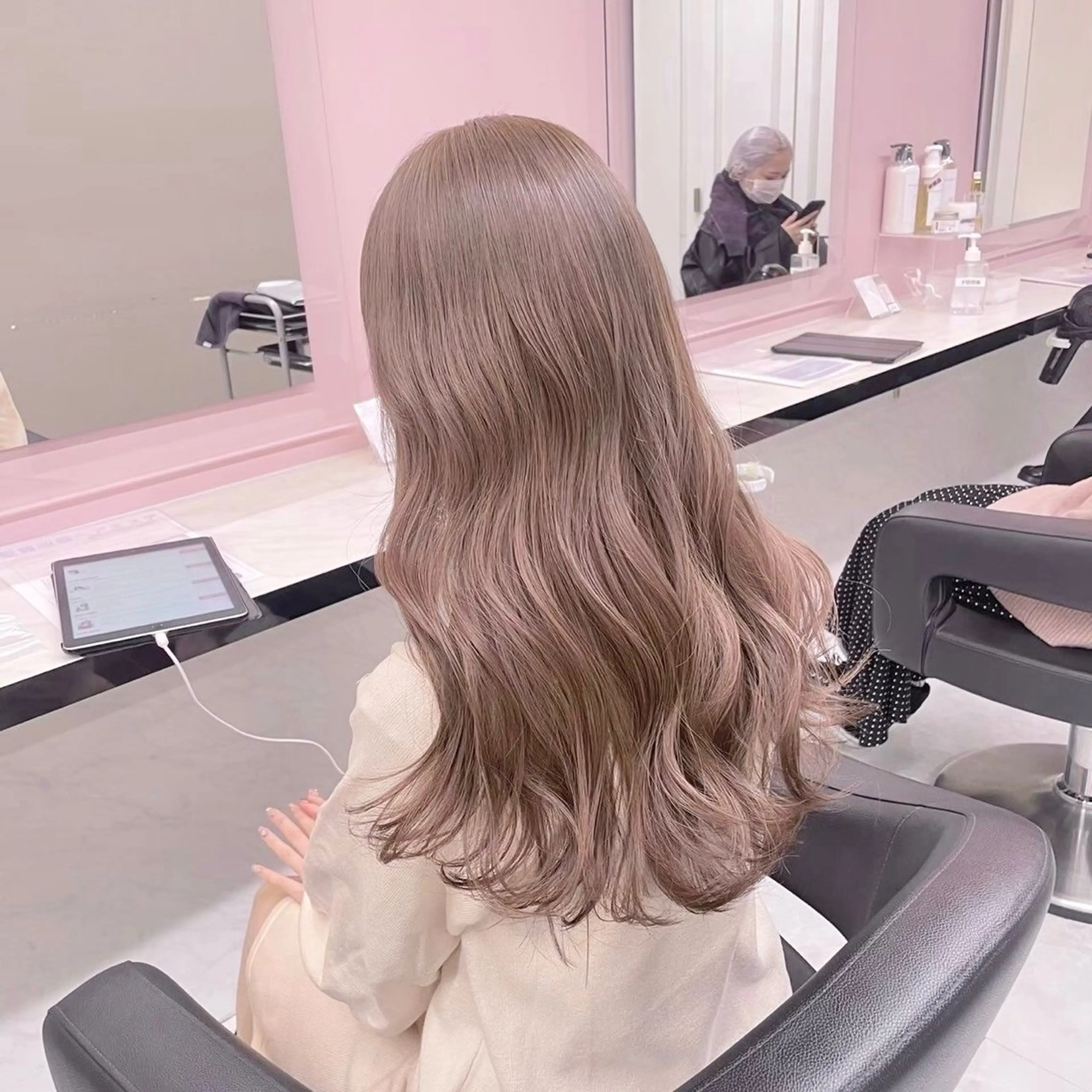 ロング カラー ハイトーン/韓国 レイヤー/るか🎀のヘアスタイル
