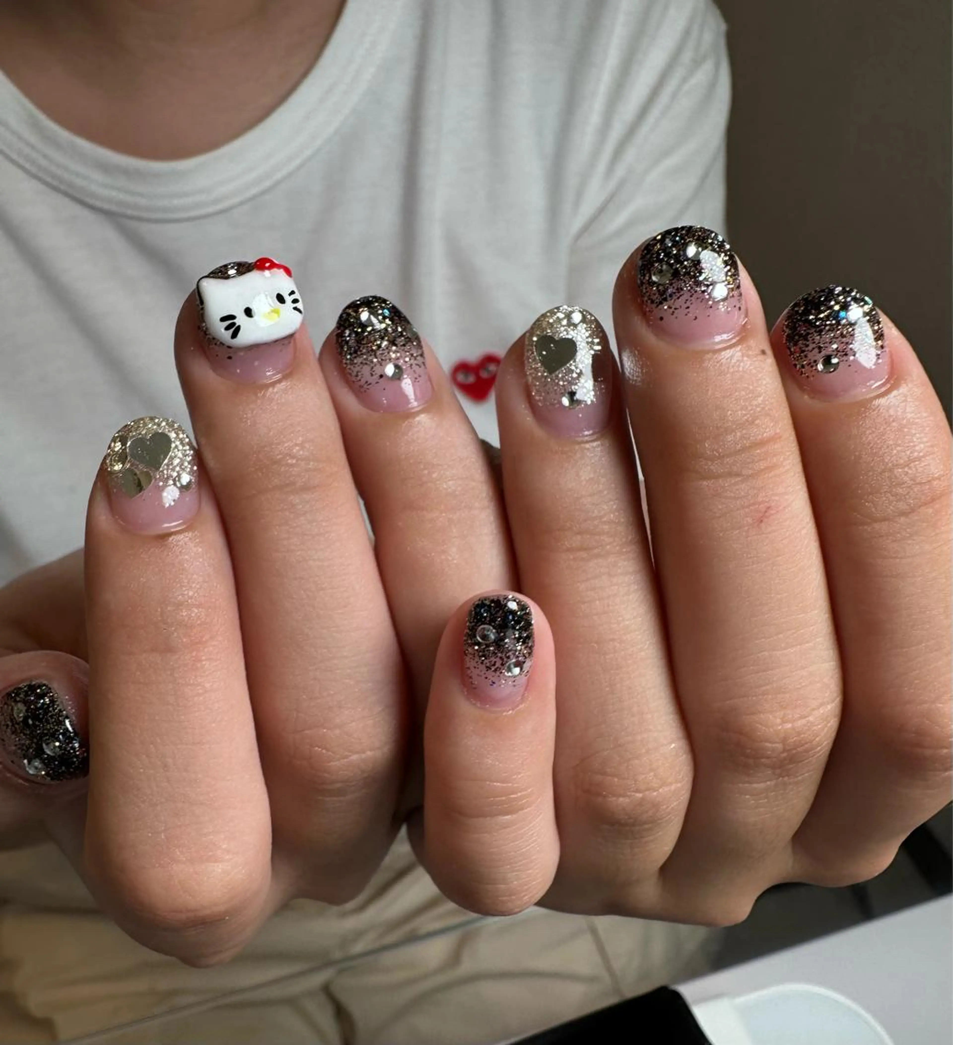 ネイル ニュアンスネイル ハンドネイル ハンドケア Atelier Ariのネイルデザイン