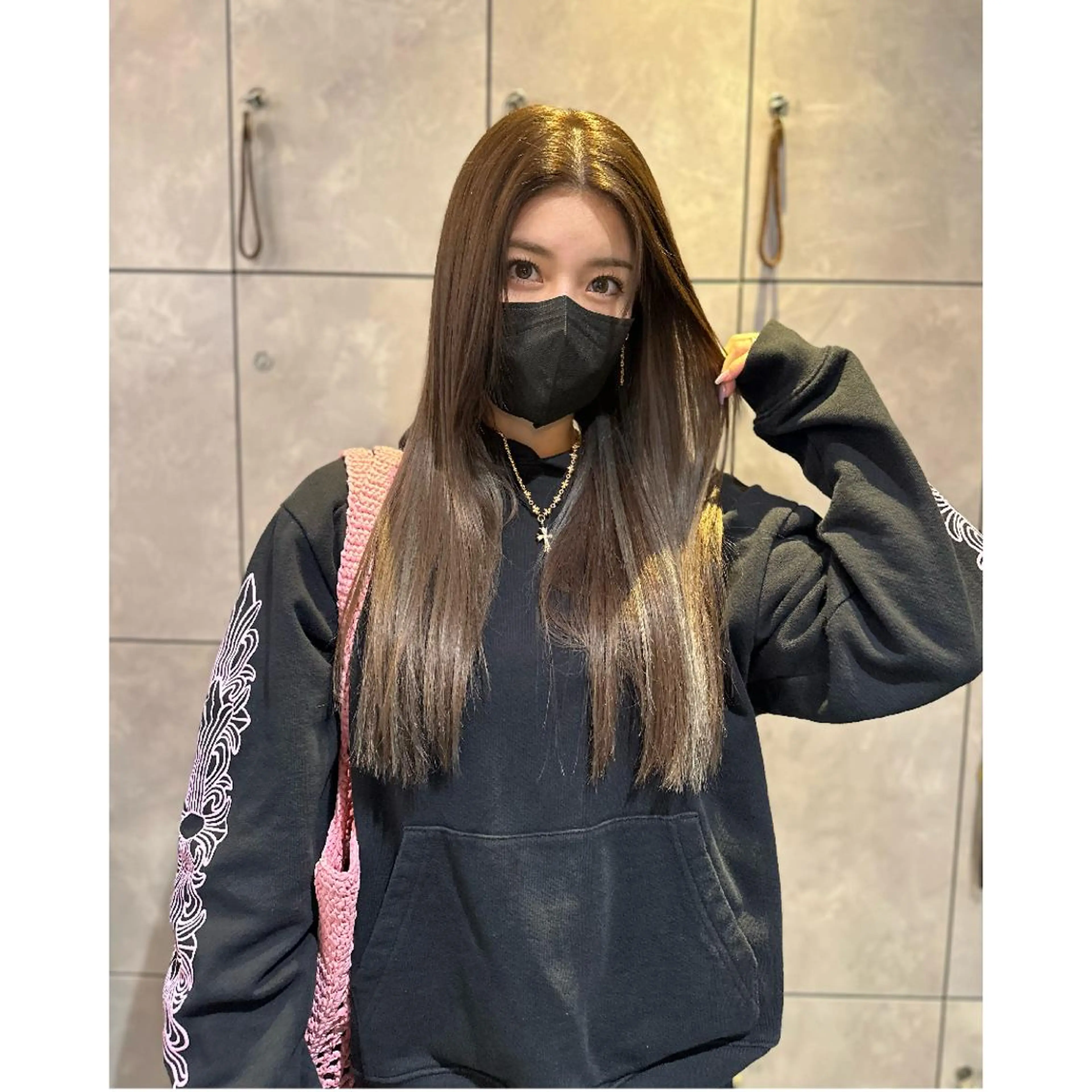 セミロング カラー パーマ ヘアアレンジ メンズ キッズ メンズインナーカラー グレージュ イルミナカラー インナーカラー ピンクカラー BRAIDS💎愛子 大人ハイライト💎のヘアスタイル