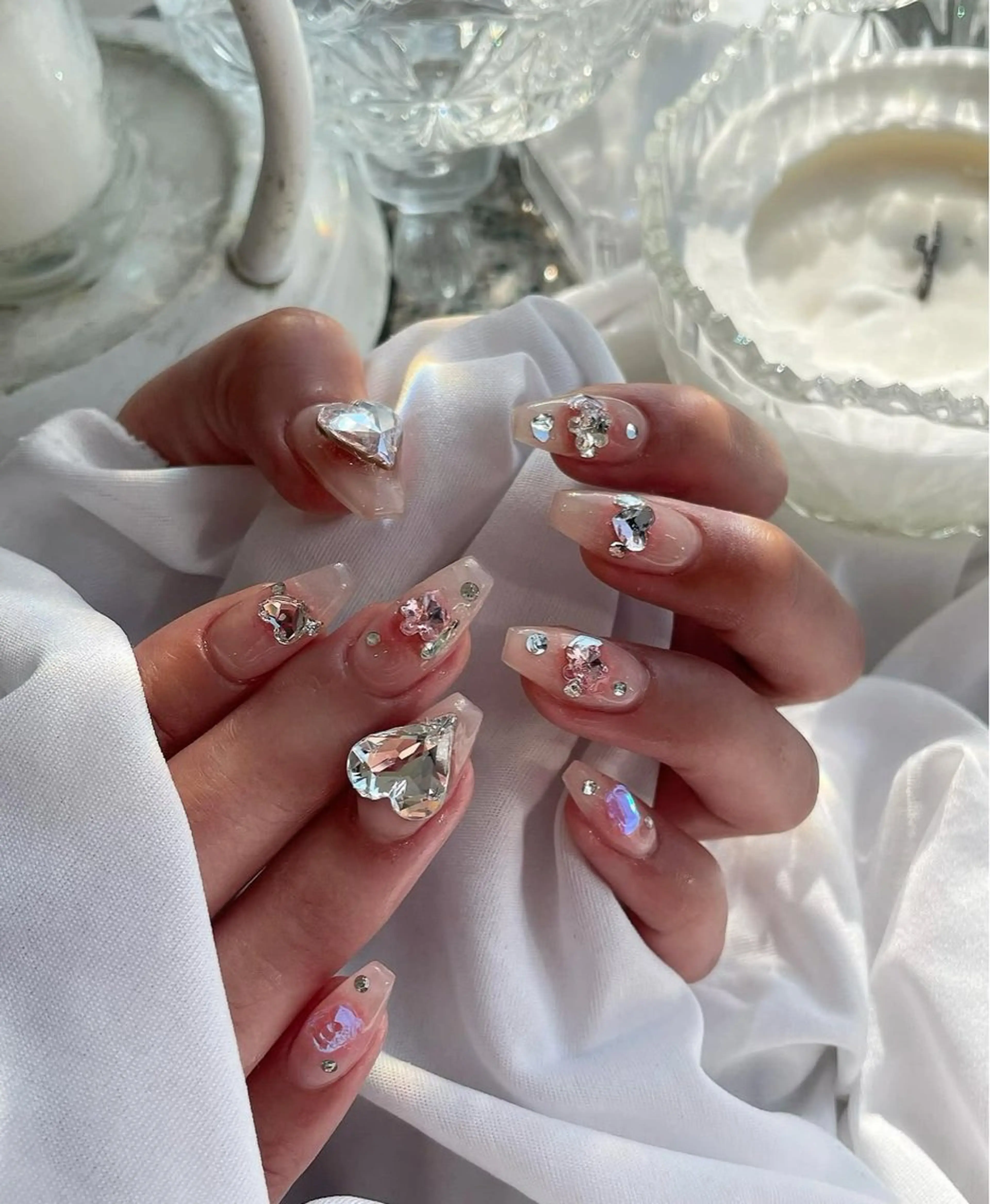 ネイル キラキラネイル マグネットネイル ミラーネイル ニュアンスネイル 春ネイル ハンドネイル Lyna 池袋のネイルデザイン