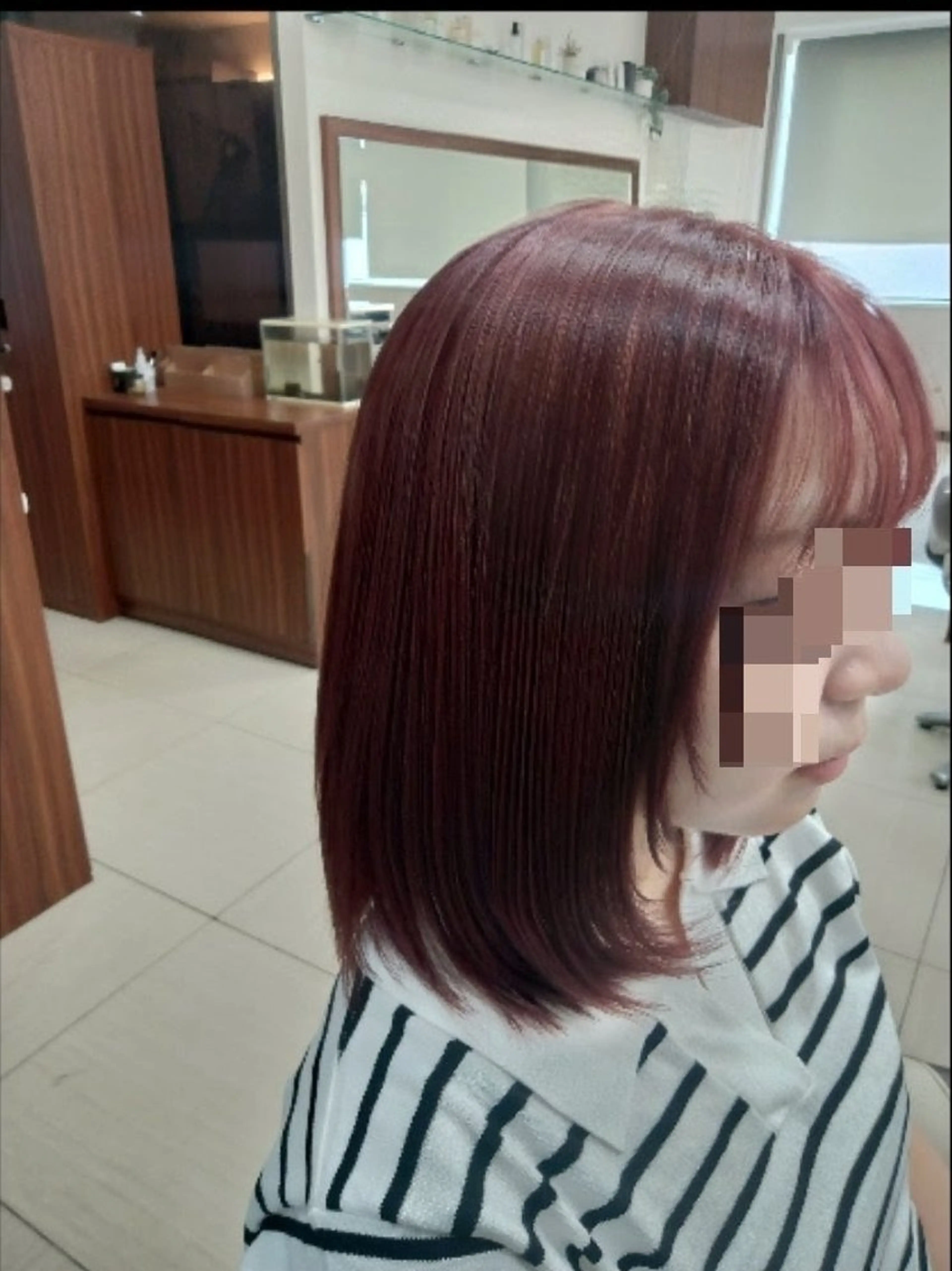 ミディアム Yoko ブリーチカラーのヘアスタイル