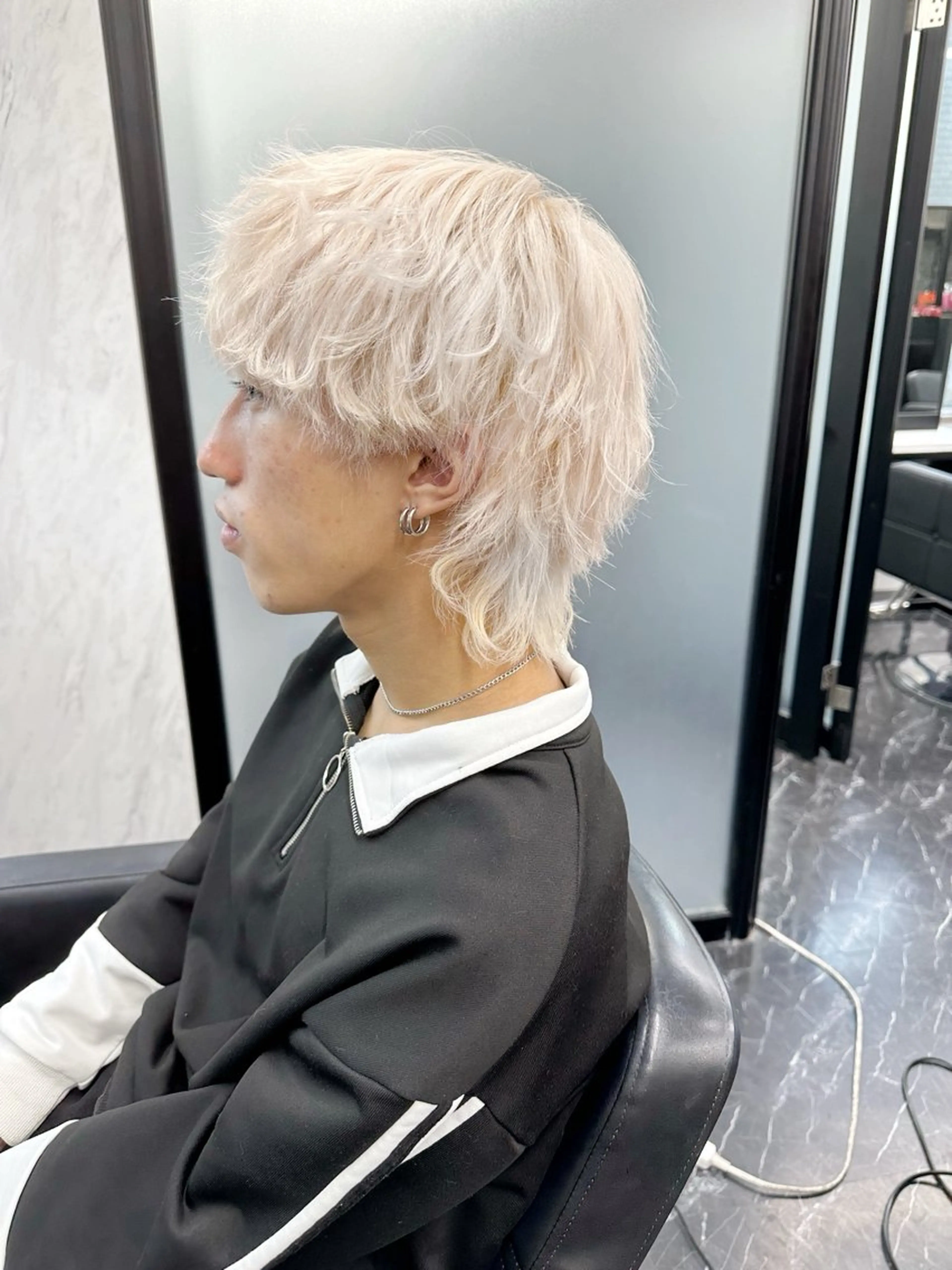 ミディアム カラー メンズ メンズハイトーン ハイトーンカラー ヘアカラー トリートメント ミルボンAujua認定サロン Ria  OSAKA 梅田所属・メンズ特化/ マンツーマン/Ryuのヘアスタイル