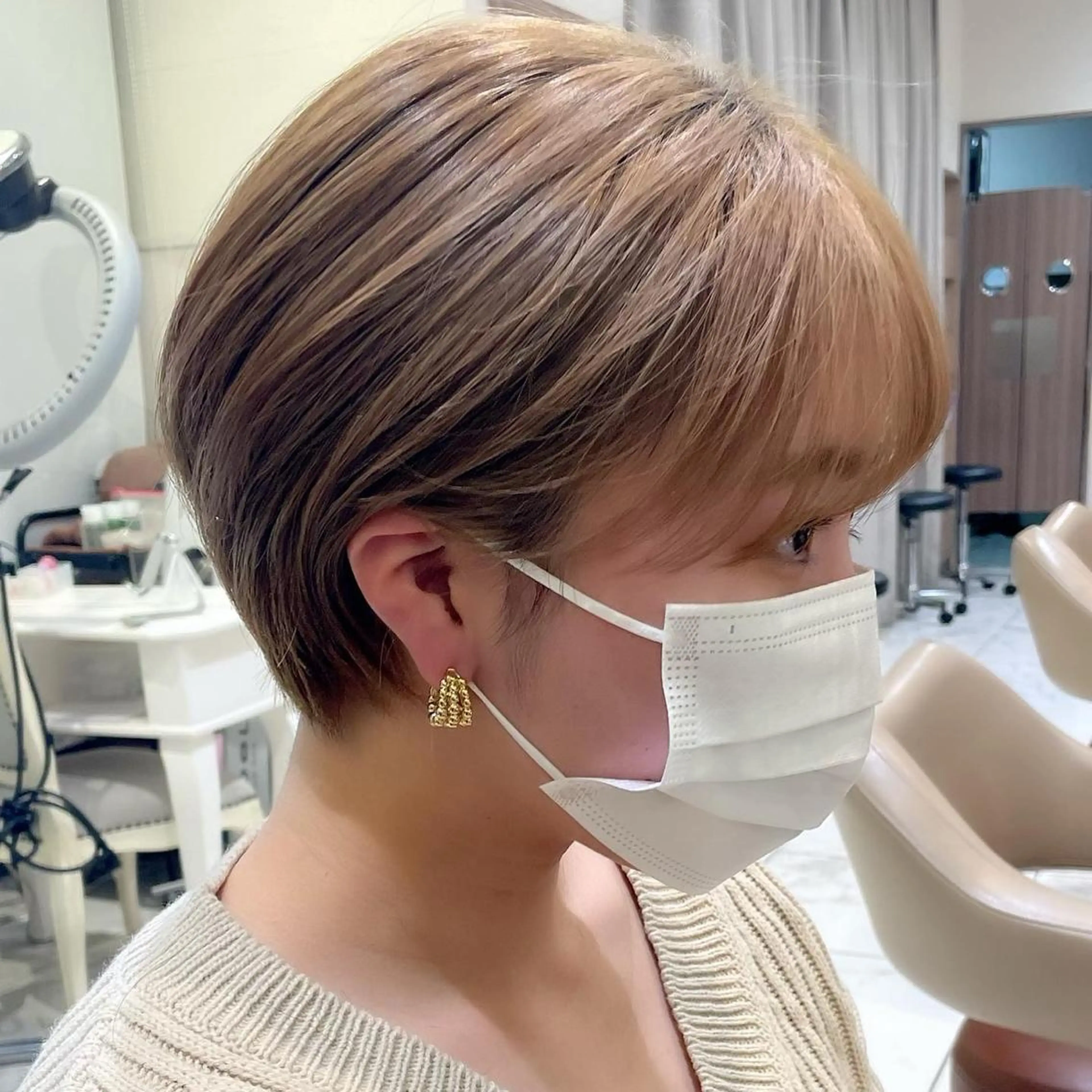 ショート 三鷹で1番ショート ボブをカットする新谷のヘアスタイル