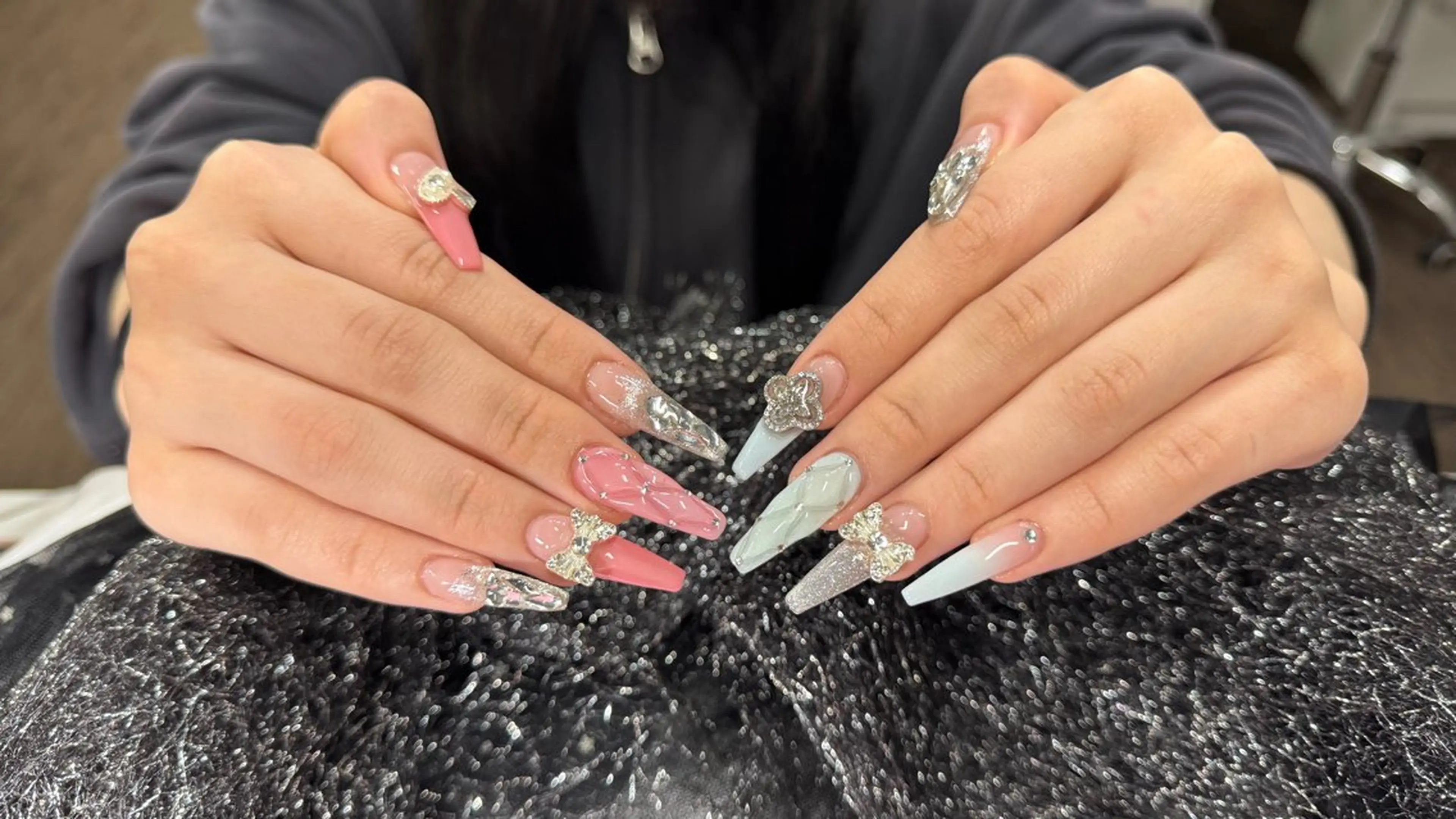 ネイル 成人式 フラッシュネイル フレンチネイル ジェルネイル グラデーション Lya Nail Rinのネイルデザイン