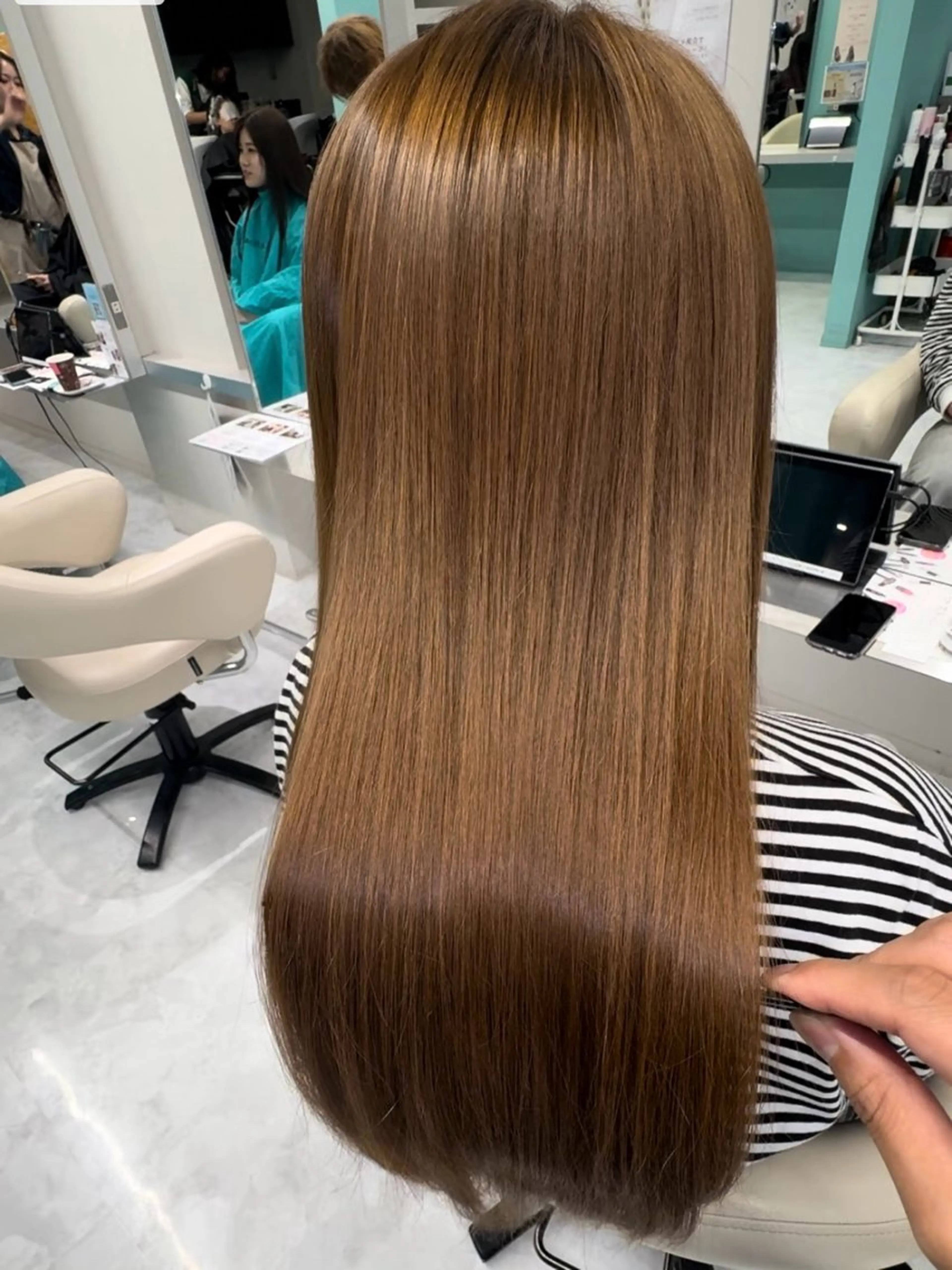 似合わせカット+ブリーチ無しWカラー+高濃度水素トリートメントの写真