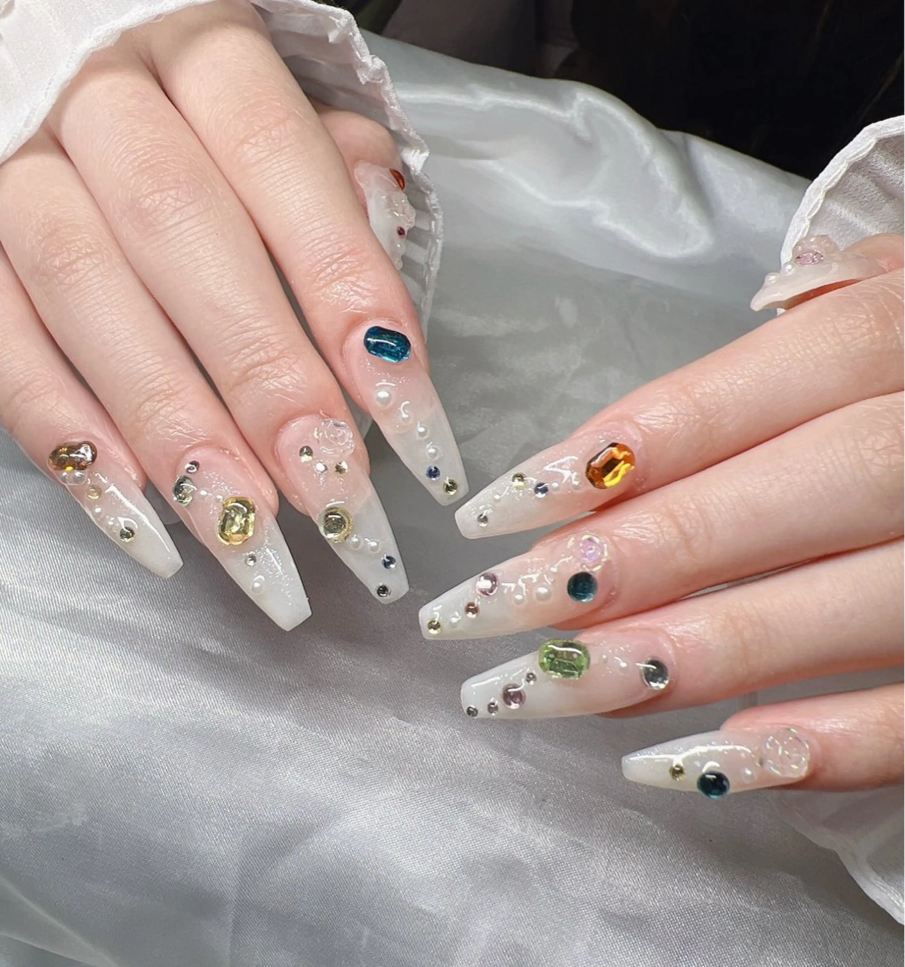 ネイル 長さ出し グラデーション 卒業式 キラキラネイル マグネットネイル ハンドネイル Lee Nailsのネイルデザイン