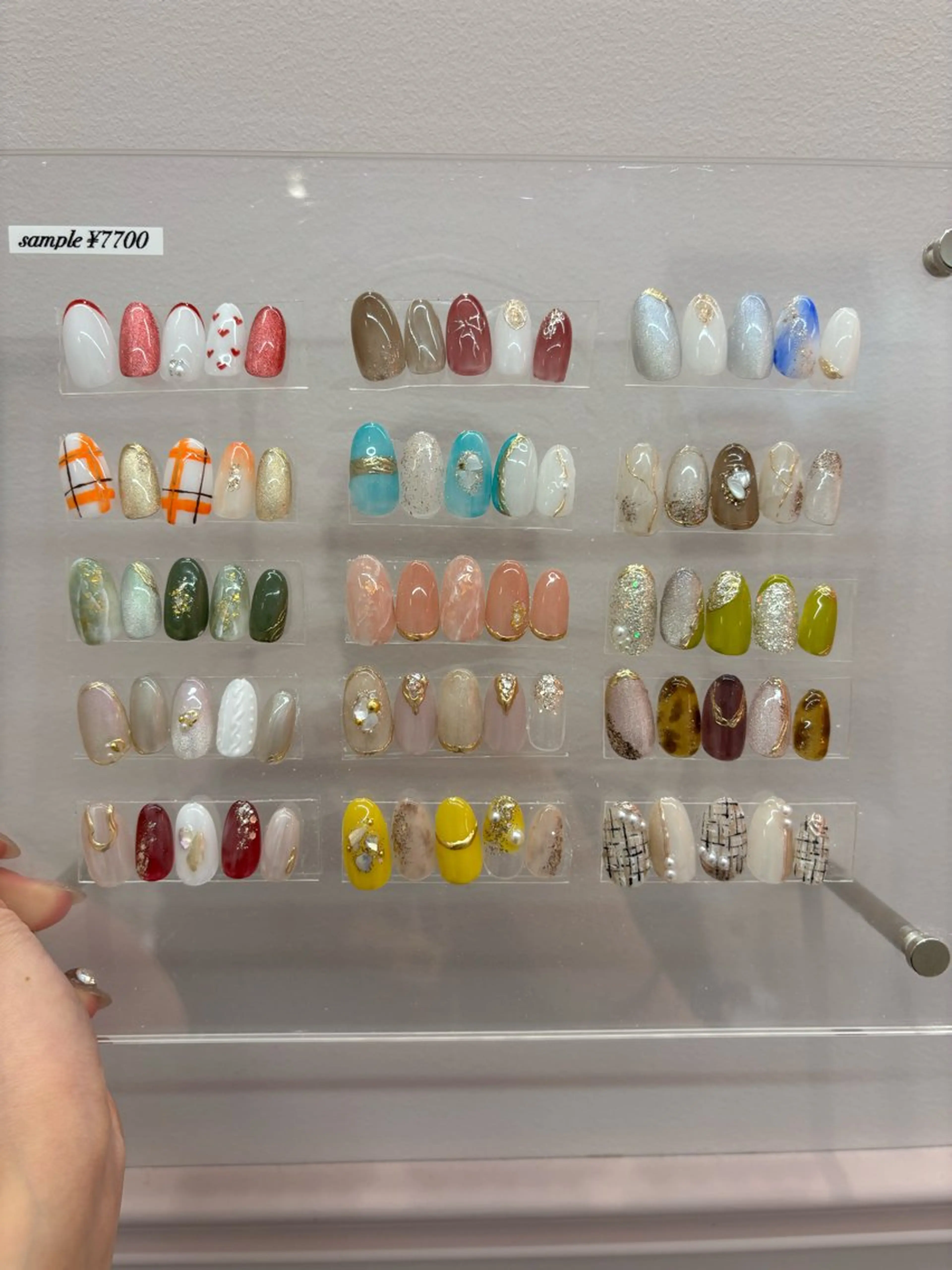 《ハンドネイル》◉オフあり◉サンプルデザインコース💅🏻✨️の写真