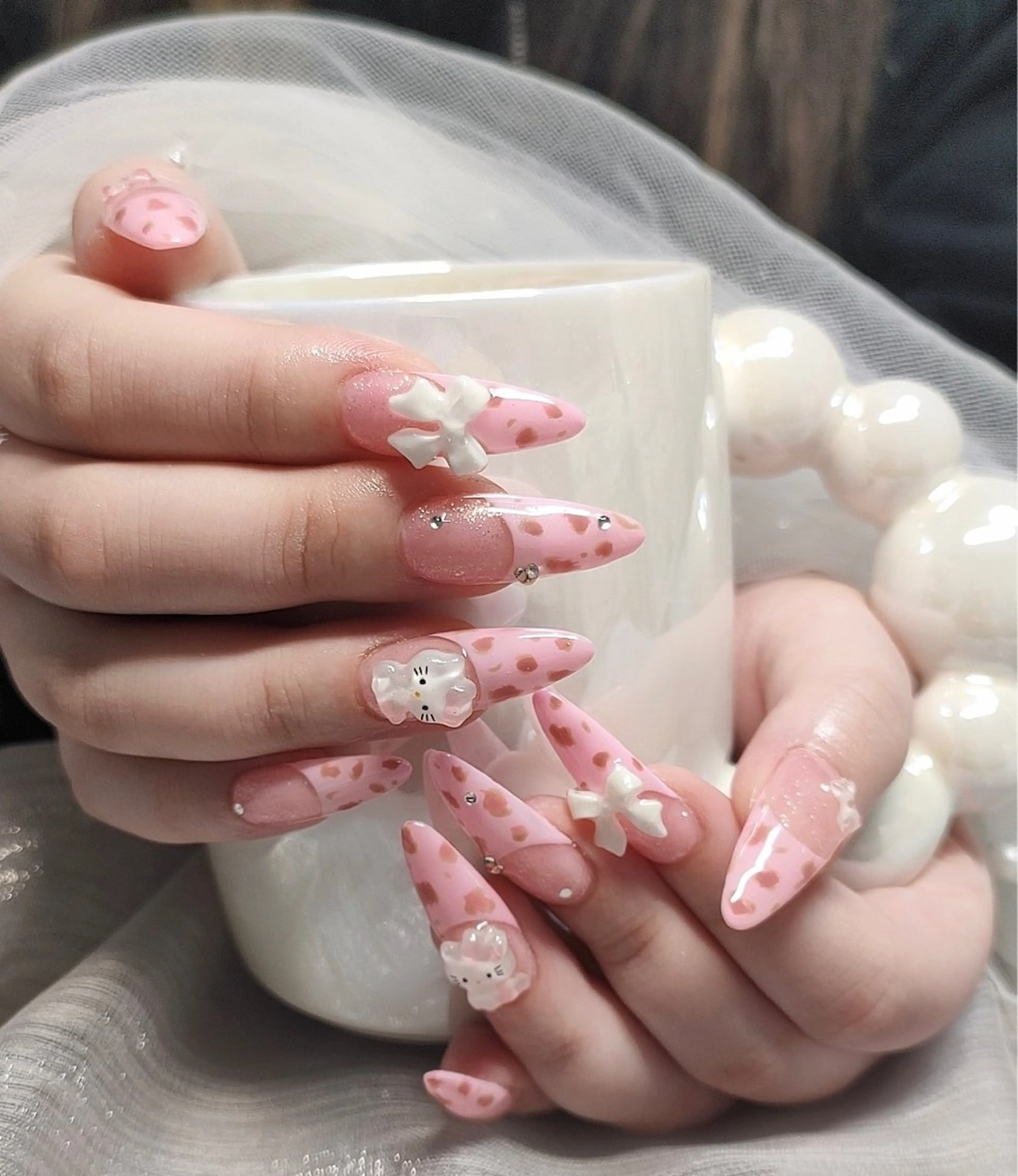 ネイル ハンドネイル &ME ネイルサロンのネイルデザイン