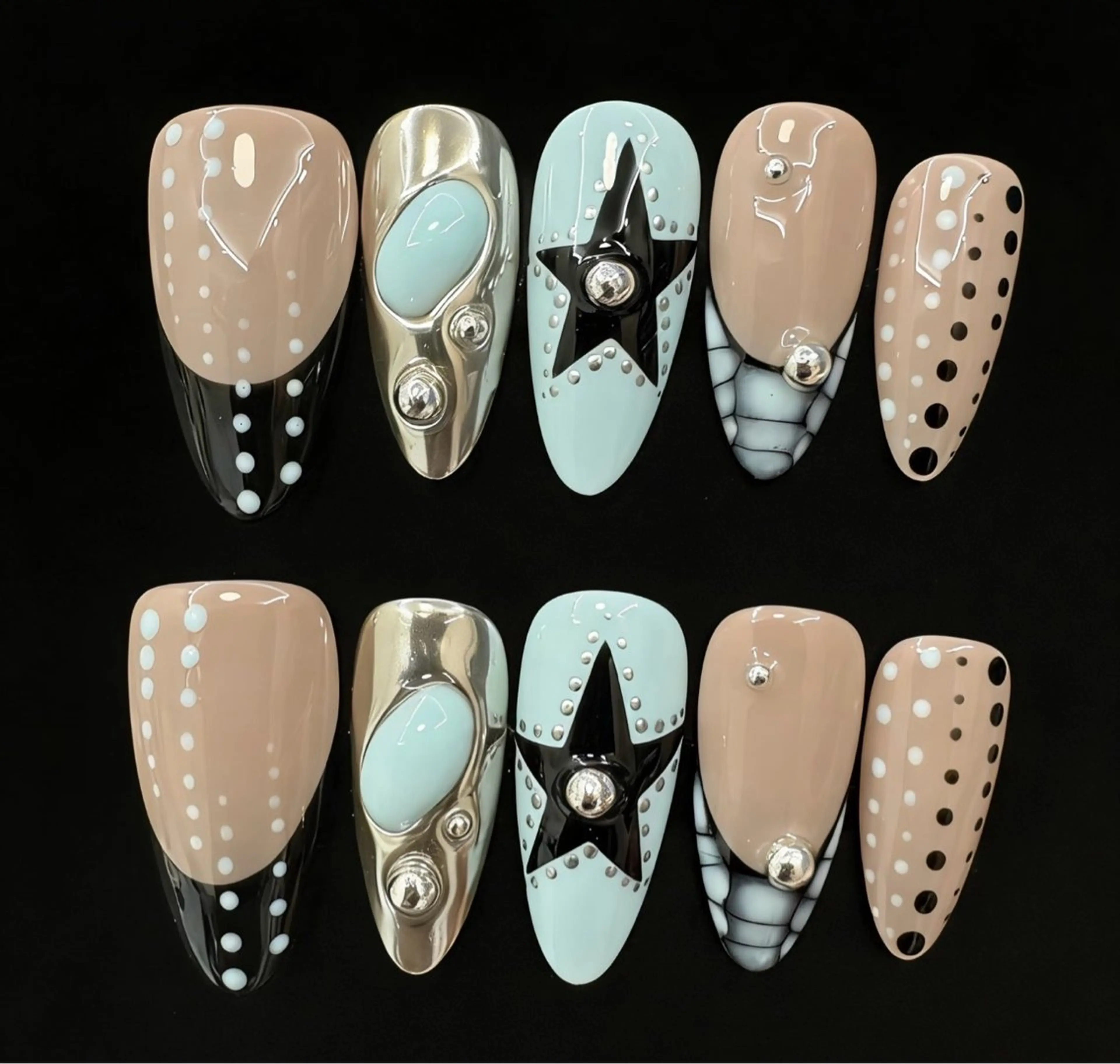 ネイル Mika Nails 心斎橋のネイルデザイン