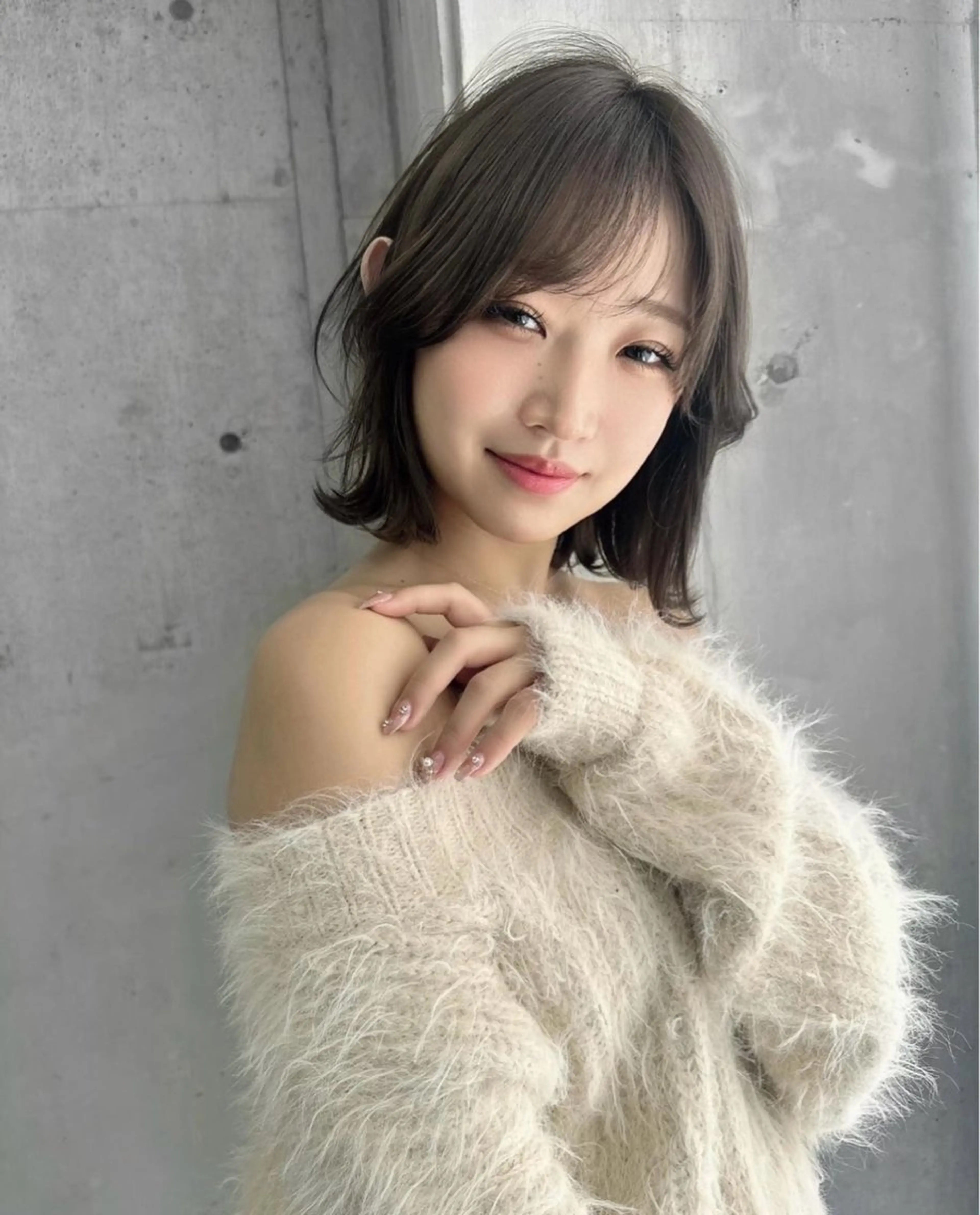 ミディアム ショートボブ 韓国風カラー ボブ くびれヘア エギョモリ ボブ/顔周りカット /縮毛矯正/鈴木隆太のヘアスタイル