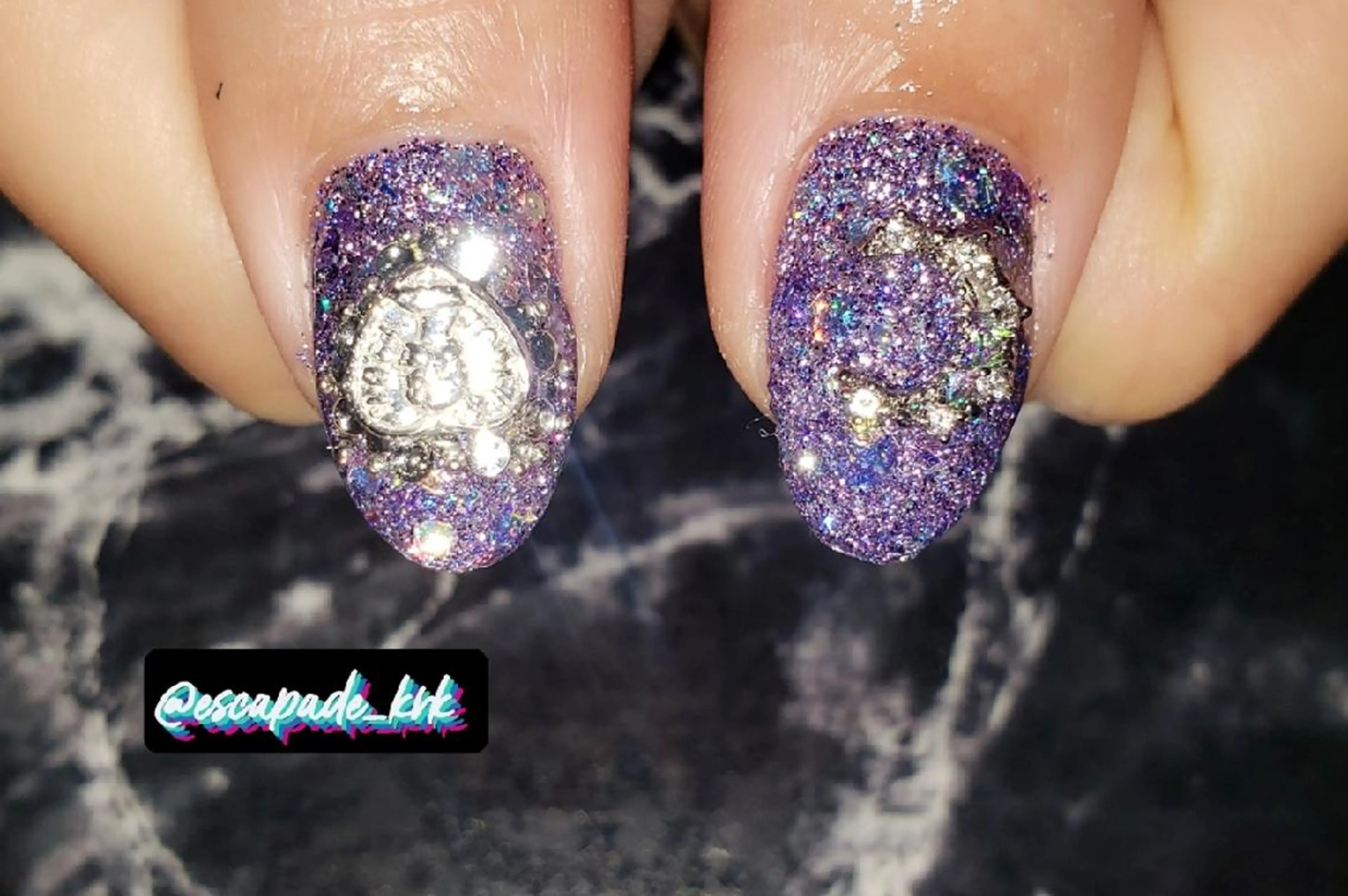 ミディアム ネイル フラッシュネイル ハンドネイル フットネイル クロキ 。のネイルデザイン