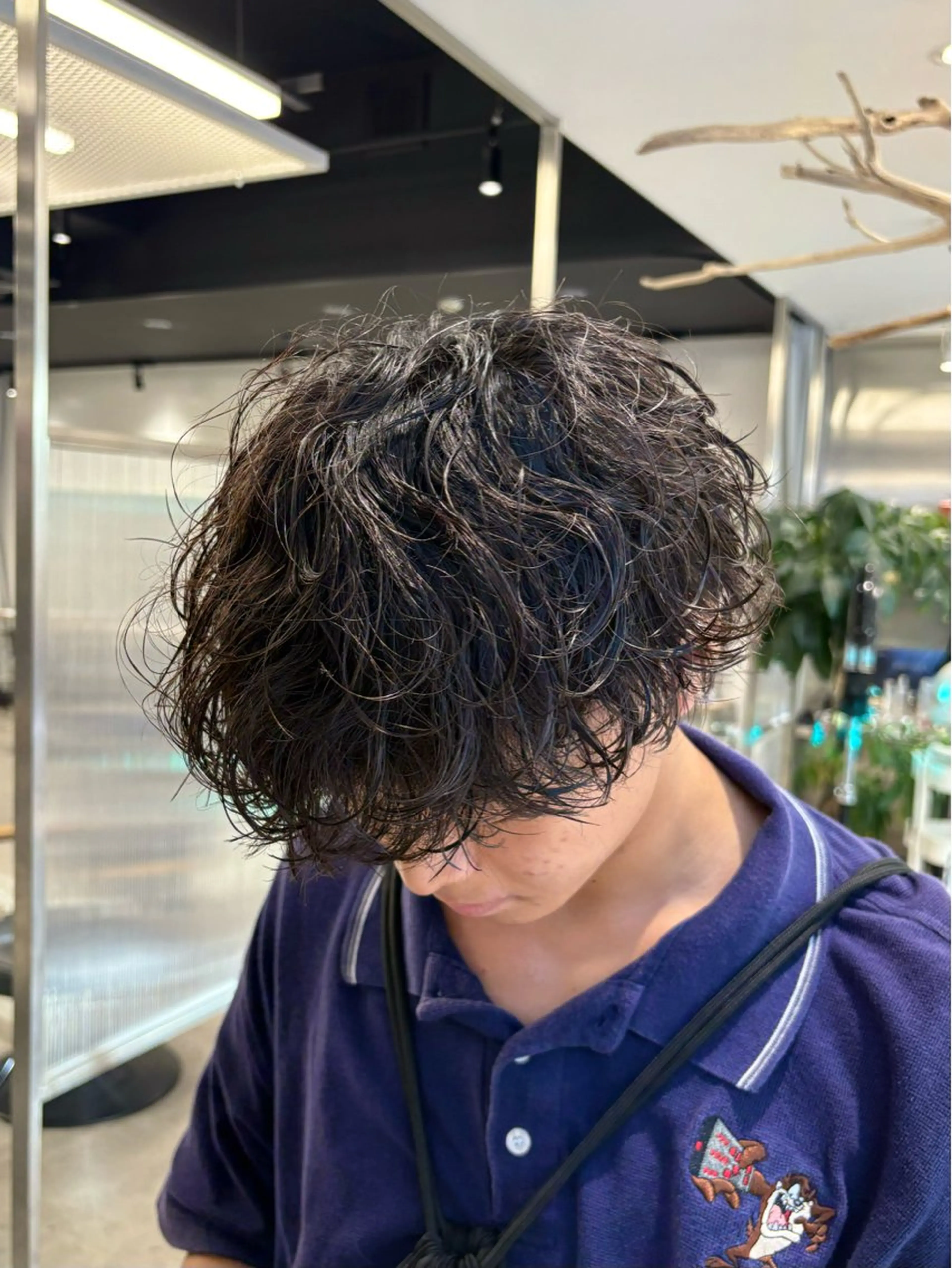 ショート パーマ メンズ メンズパーマ プードルパーマ 学生(メンズ向け) スパイキーショート 波巻きパーマ カット パーマ シャドウパーマ/ ルーズパーマ/メンズのヘアスタイル