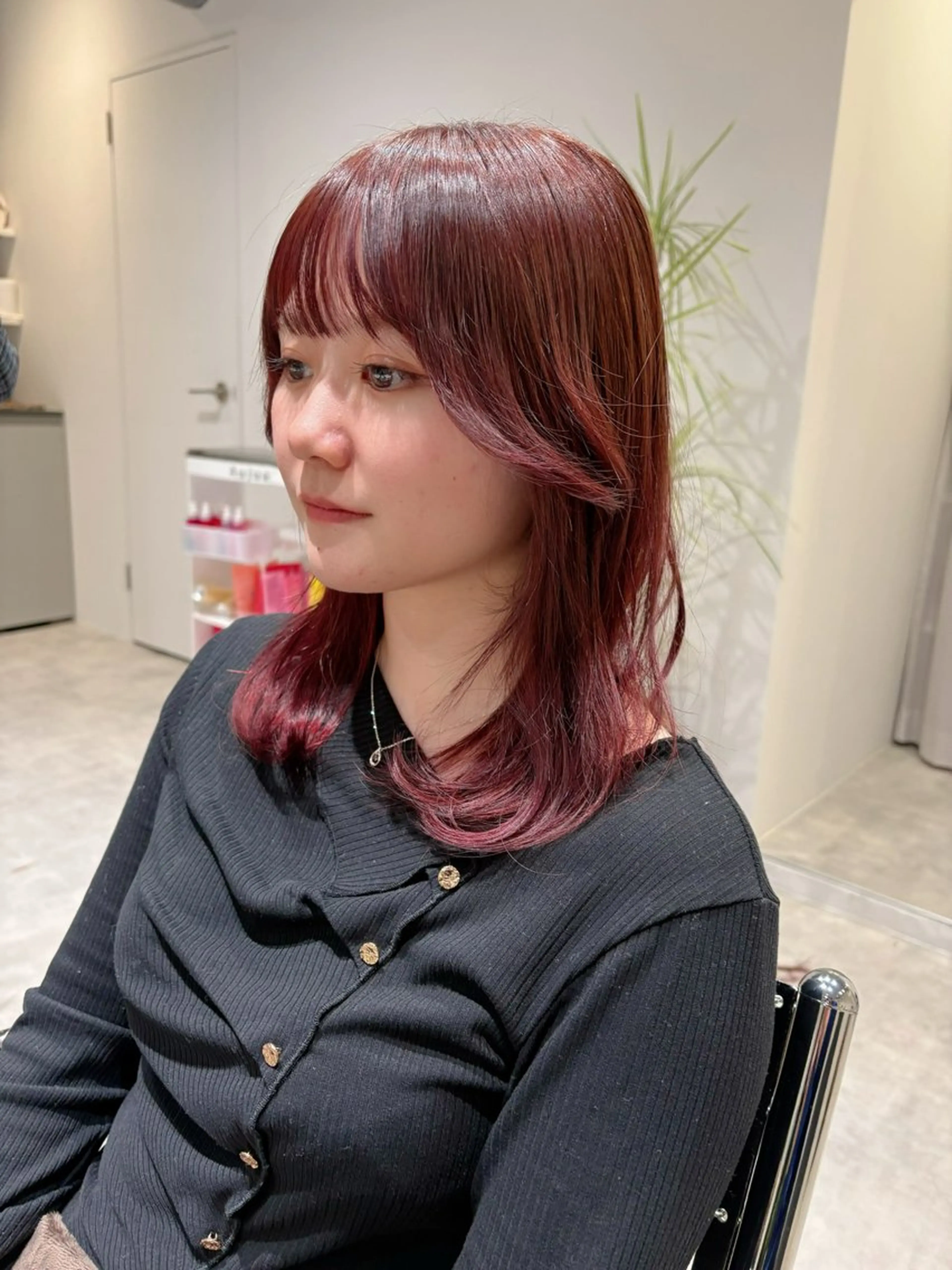 ミディアム カット ヘアカラー トリートメント レイヤーカット ✨️奥田良太✨️のヘアスタイル