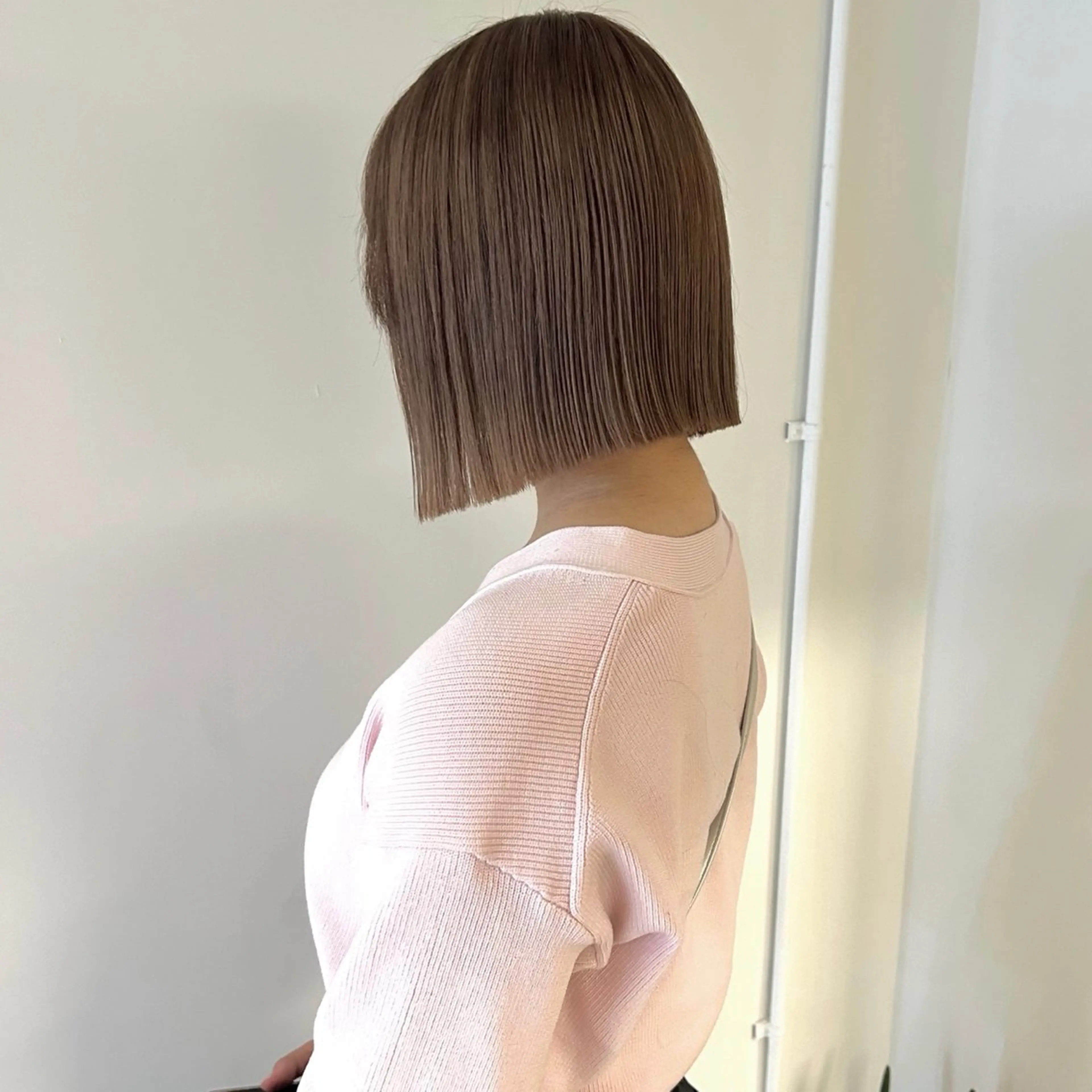 ミディアム カラー ベージュカラー ブリーチ ケアブリーチ 透明感カラー ハイトーンカラー nonoka オリーブ/レイヤーのヘアスタイル