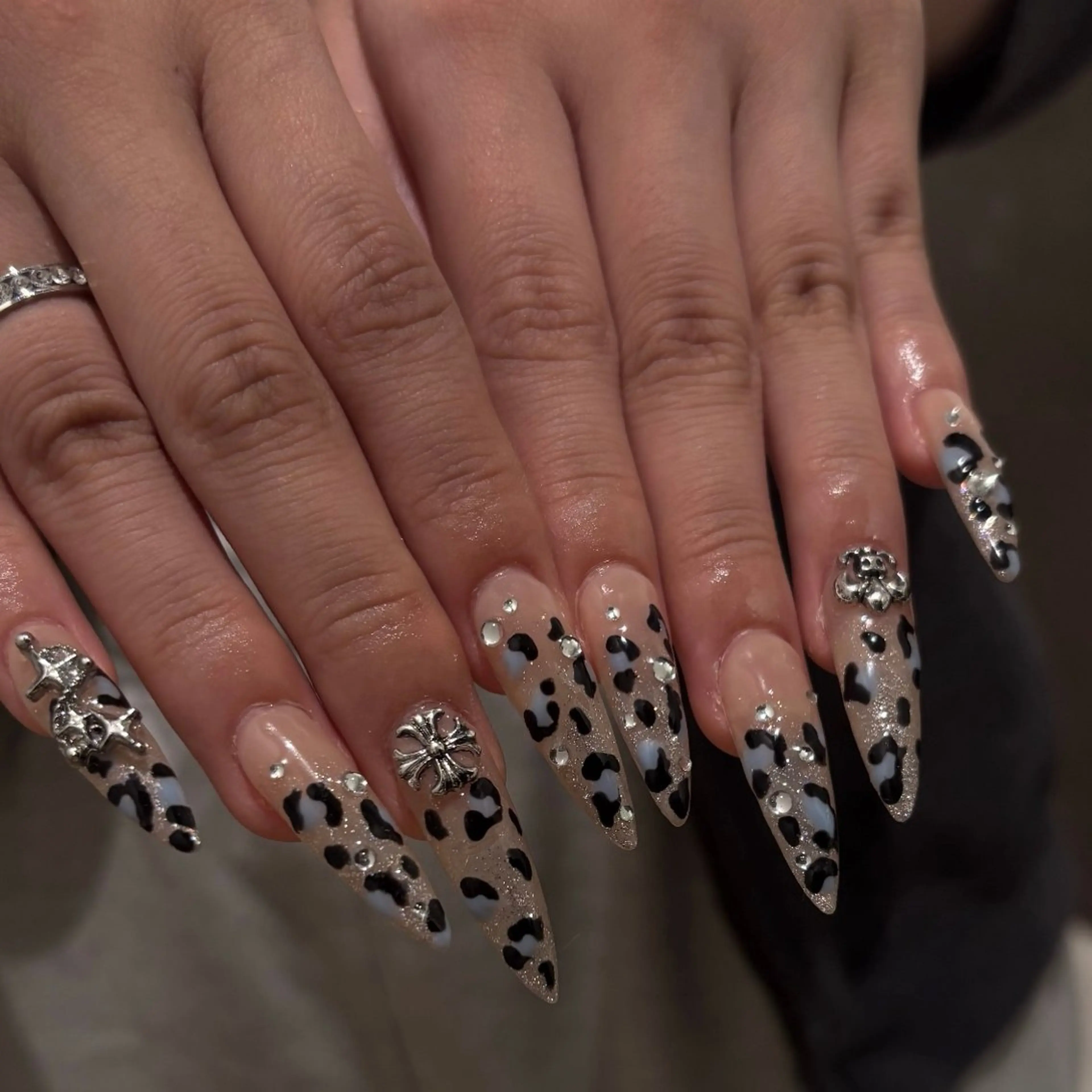 ネイル ハンドネイル 🐬Cxxu° Nail✝️のネイルデザイン