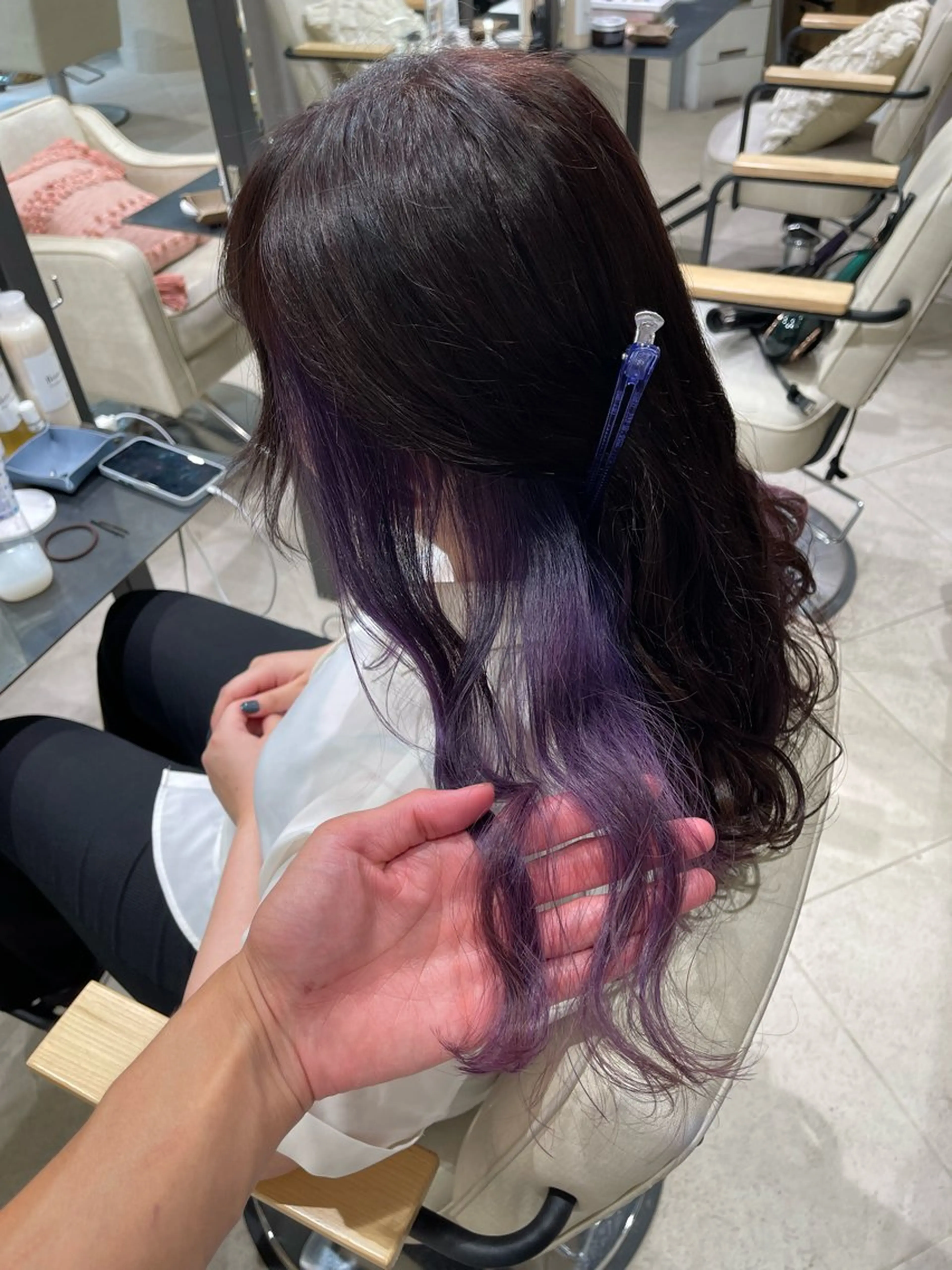 ロング シールエクステ くびれヘア エクステ 顔まわりレイヤー 顔周りカット カット ヘアカラー トリートメント ブリーチ🔥ベージュ /グレー/daikiのヘアスタイル