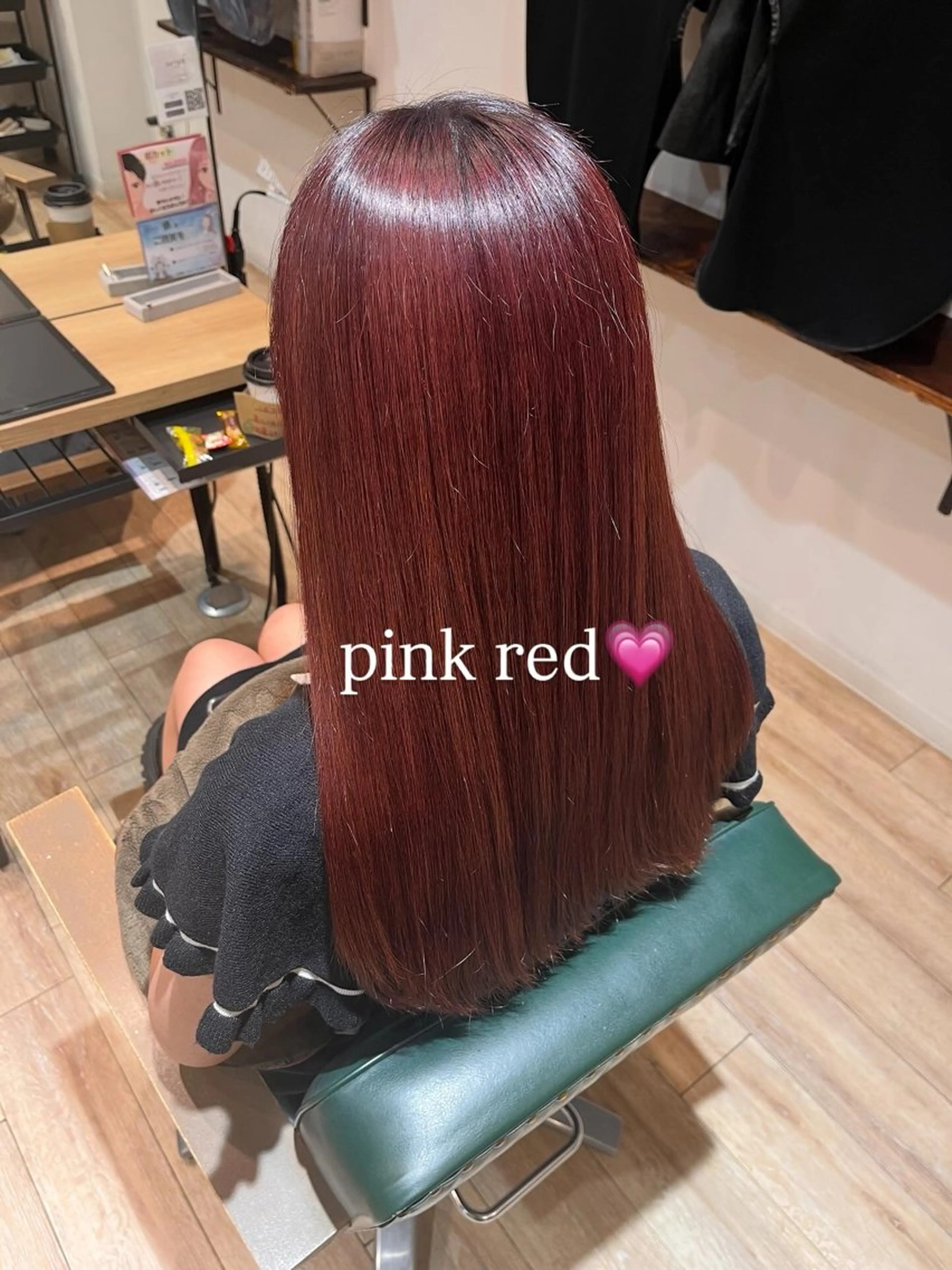 ロング カラー ブリーチ ピンクカラー レッドカラー ヘアカラー 古澤 里菜のヘアスタイル