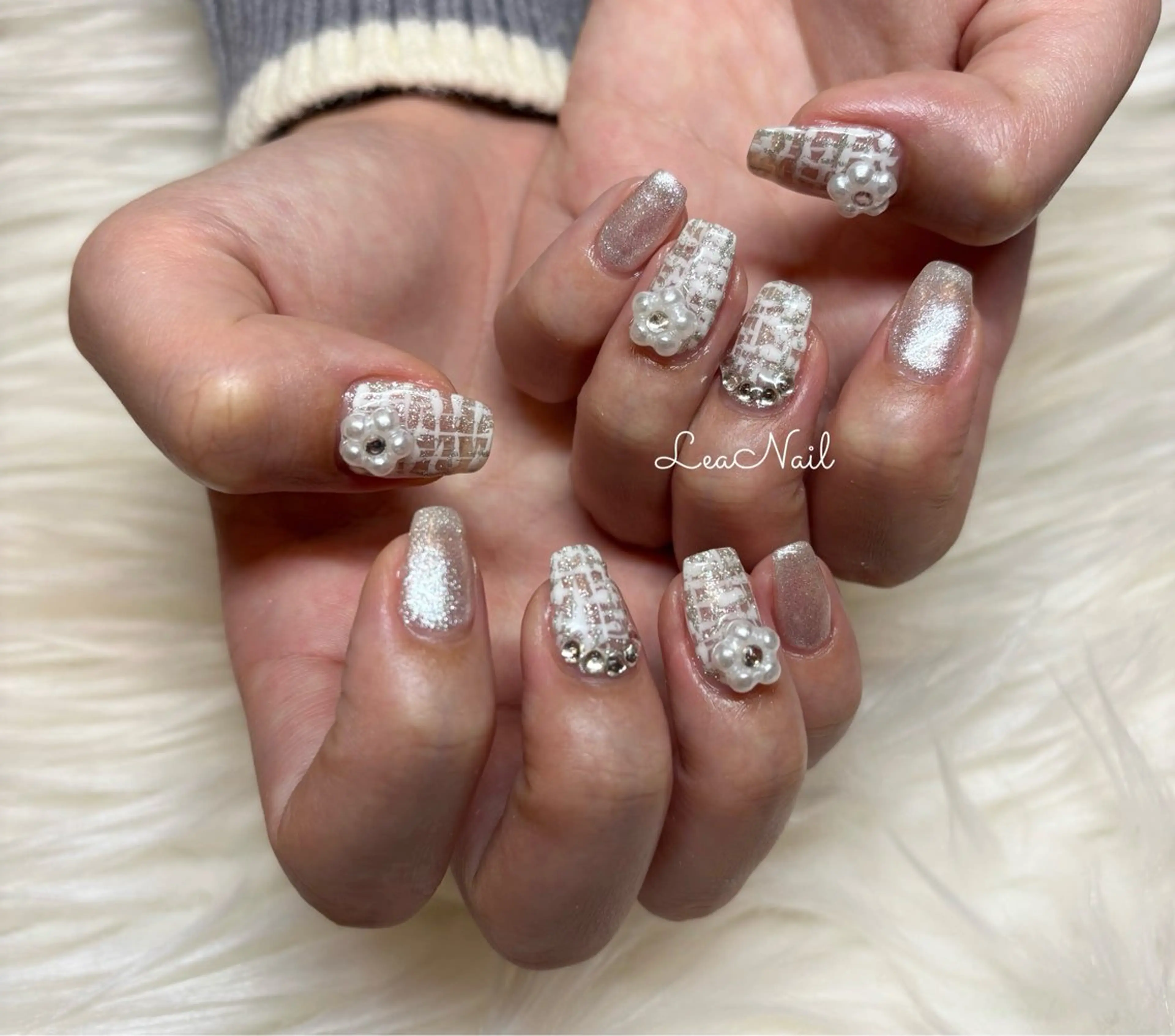ネイル キラキラネイル ツイードネイル ホワイト Lea Nailのネイルデザイン