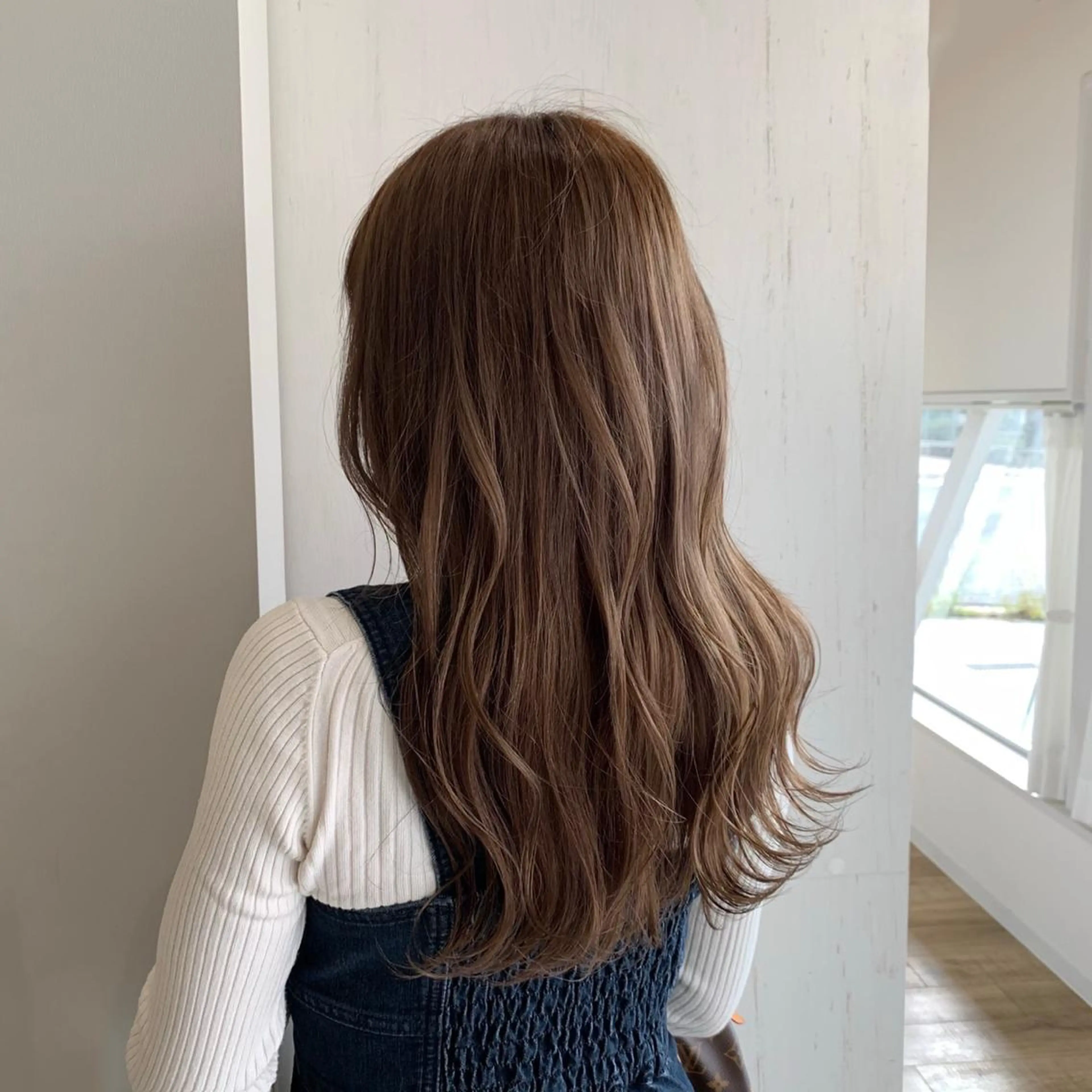 ロング カラー 田村 瑠袈のヘアスタイル