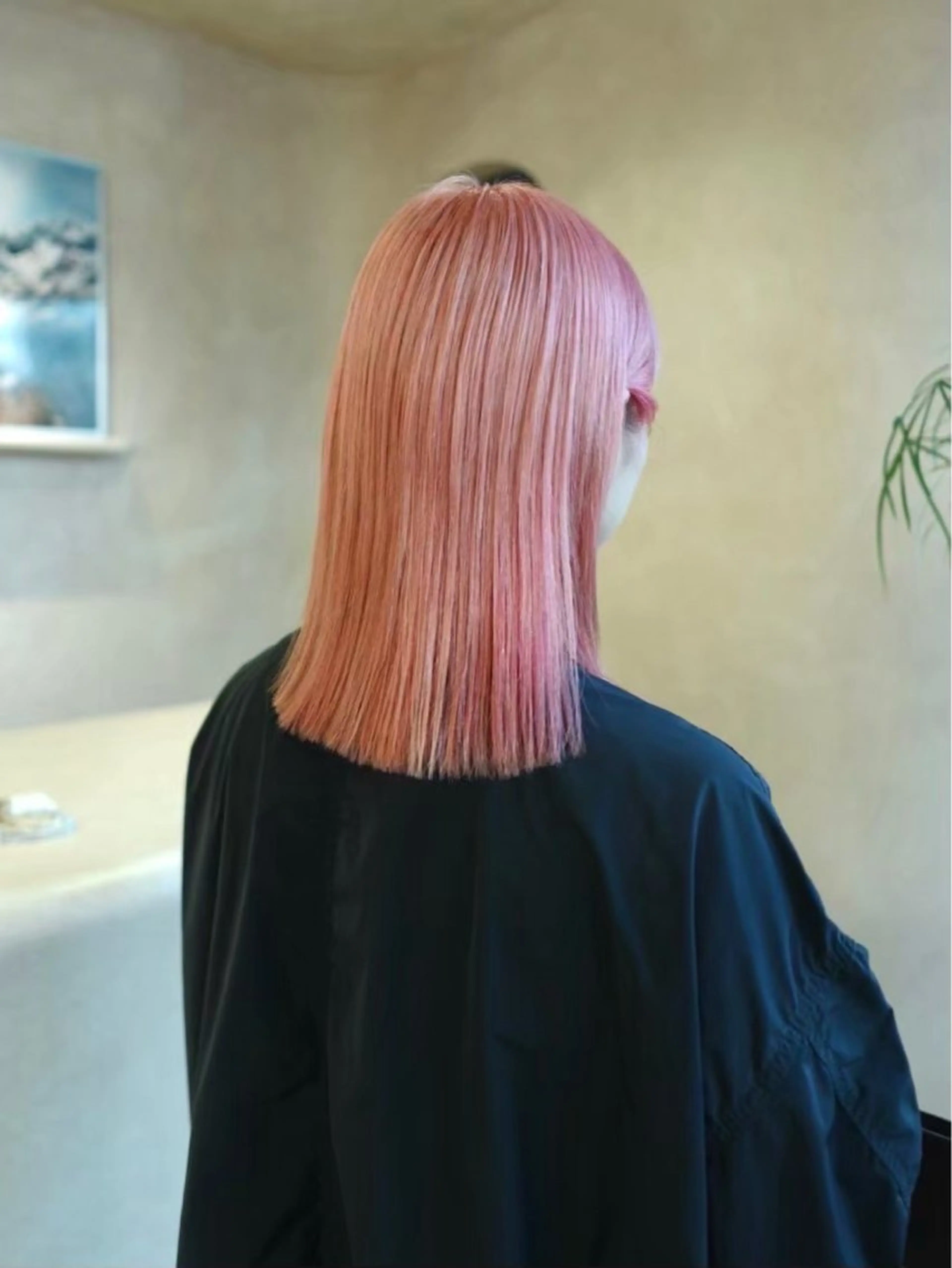 ミディアム カラー ヘアカラー Bërg kiraのヘアスタイル