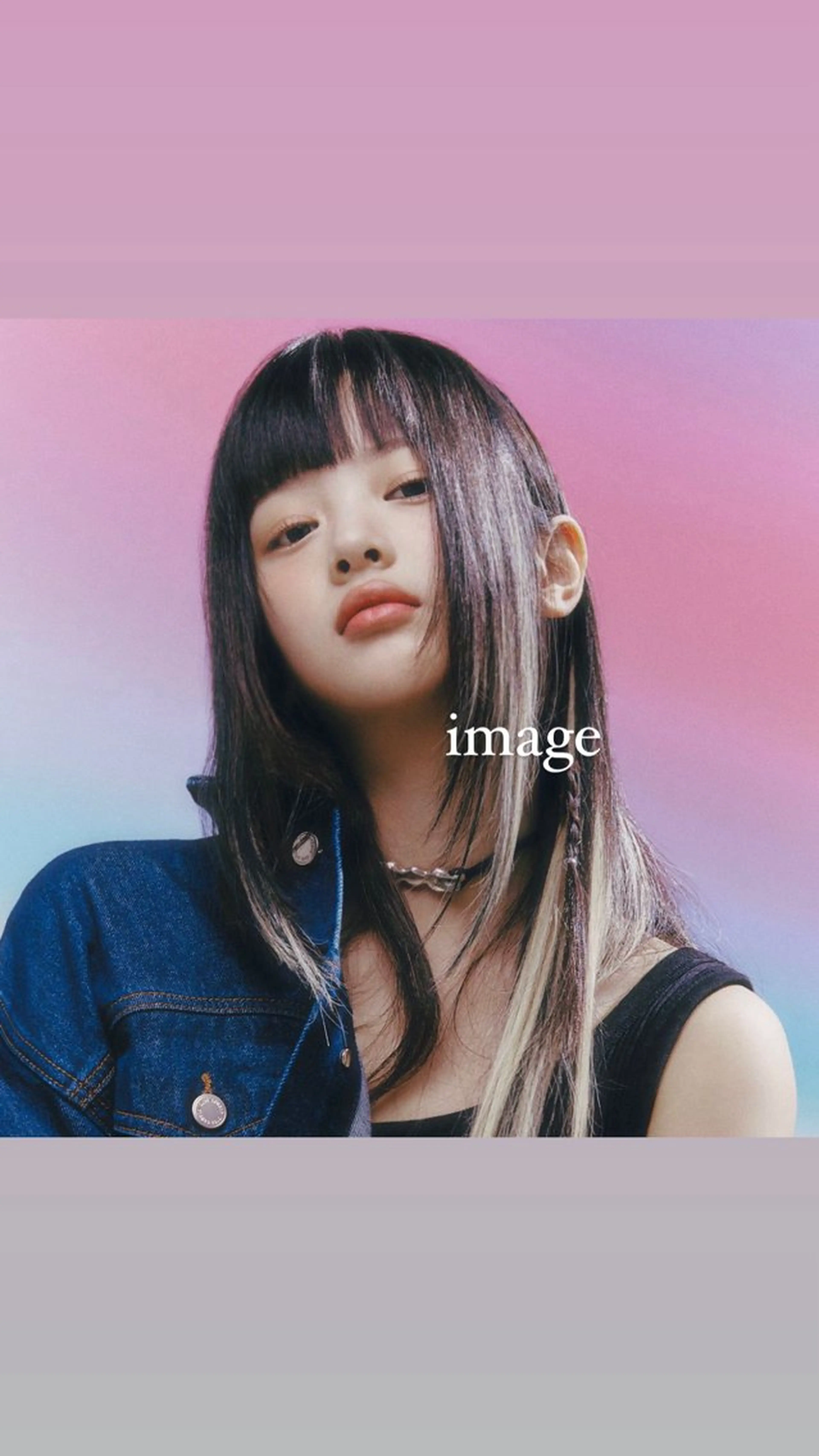 セミロング マアヤ/ハイトーン /ハイレイヤーのヘアスタイル