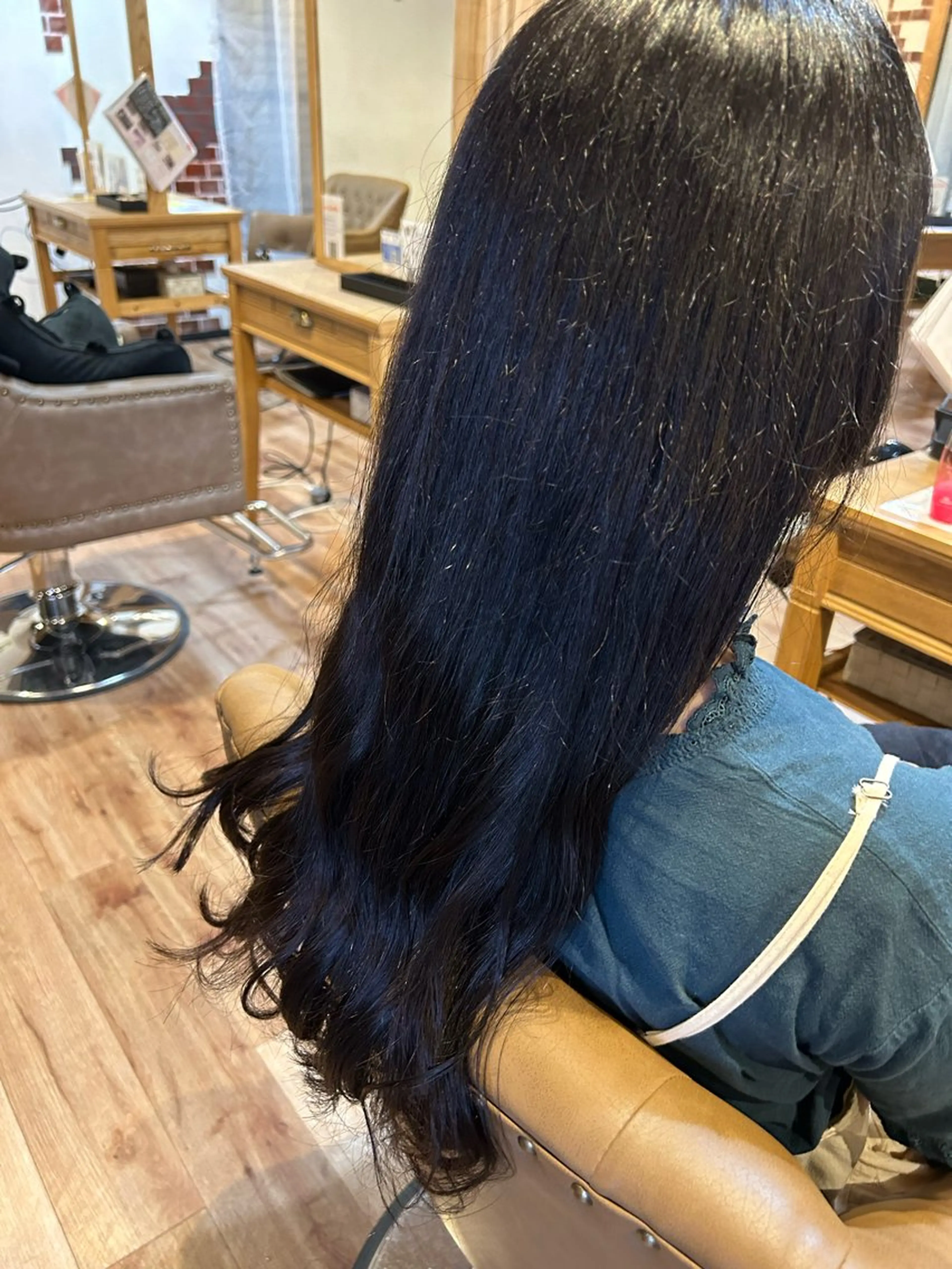 ロング 巽 愛夏のヘアスタイル