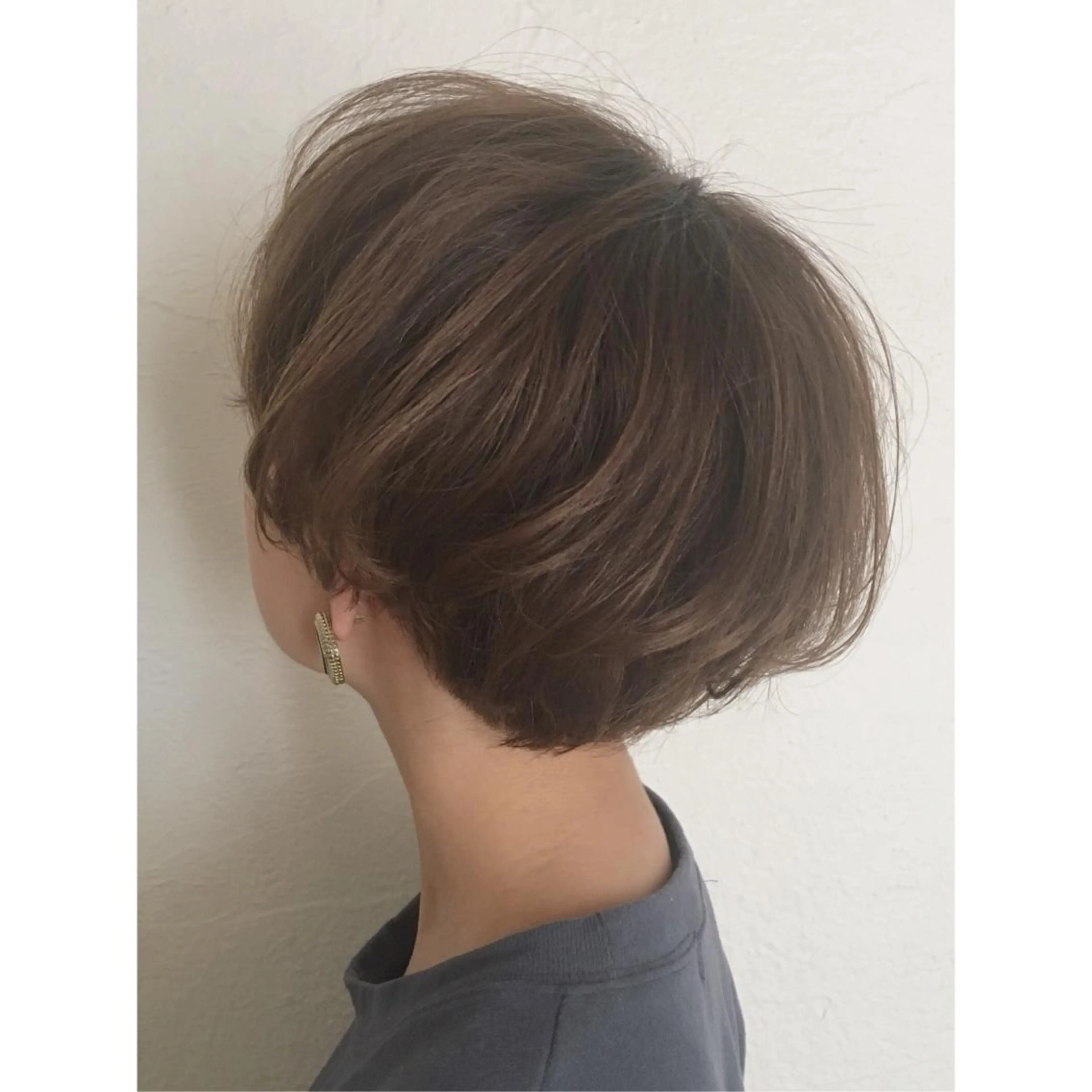 ショート カラー カット ヘアカラー fio マナミのヘアスタイル