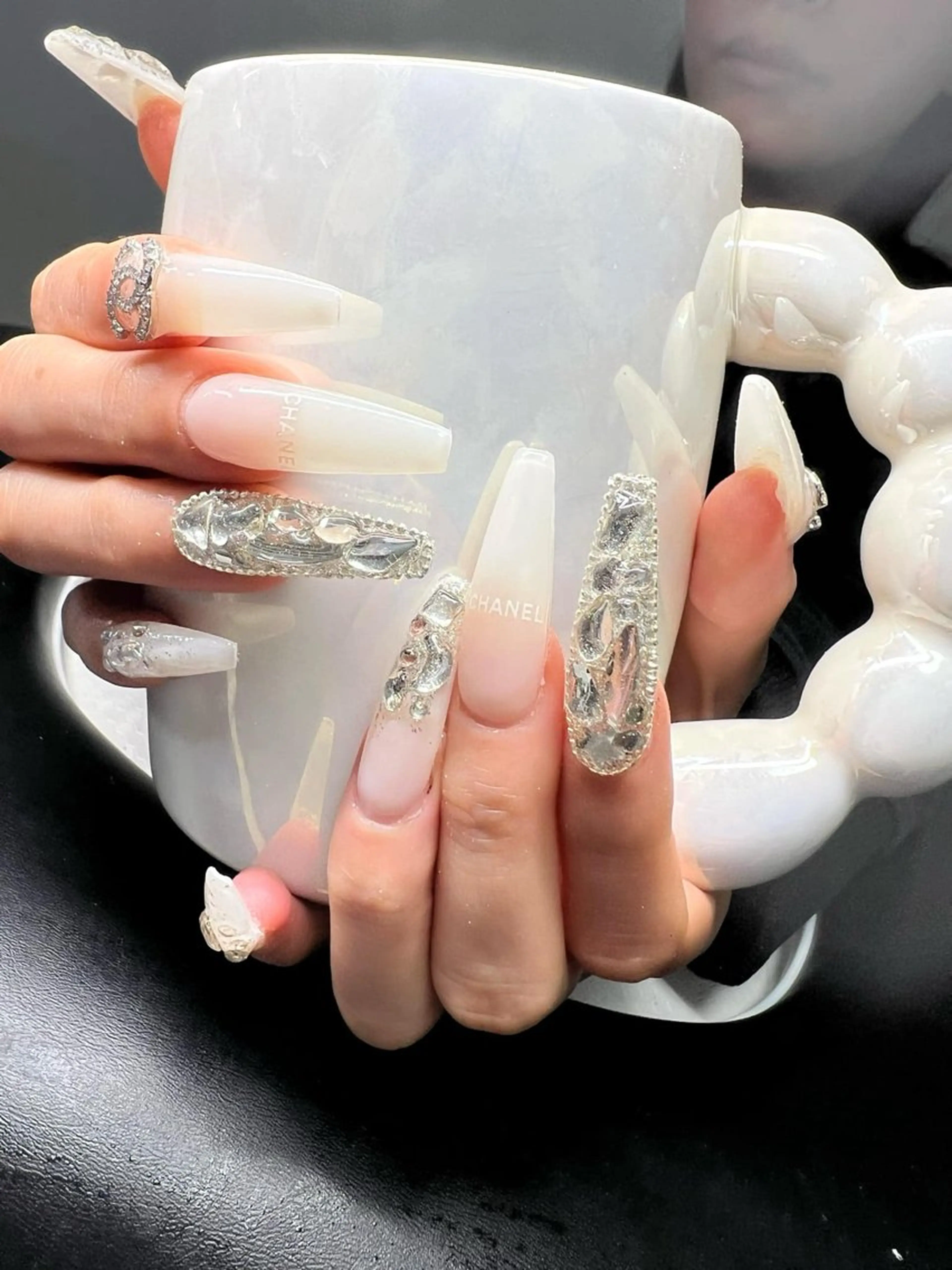 ネイル オーロラネイル チークネイル 長さ出し フットネイル フレンチネイル Lee Nails チップ長さだし専門店のネイルデザイン