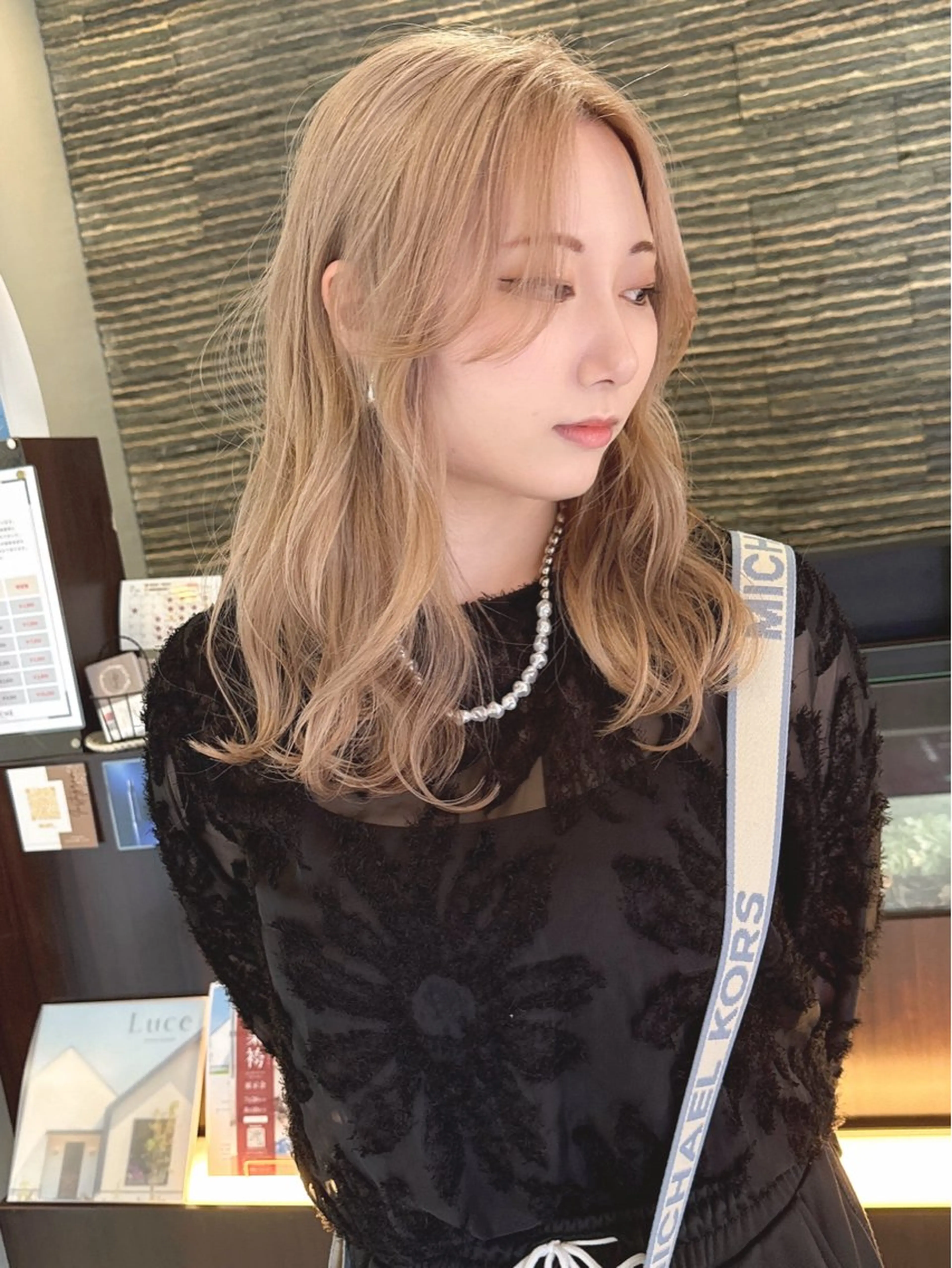 セミロング カット ヘアカラー 具志 正太のヘアスタイル