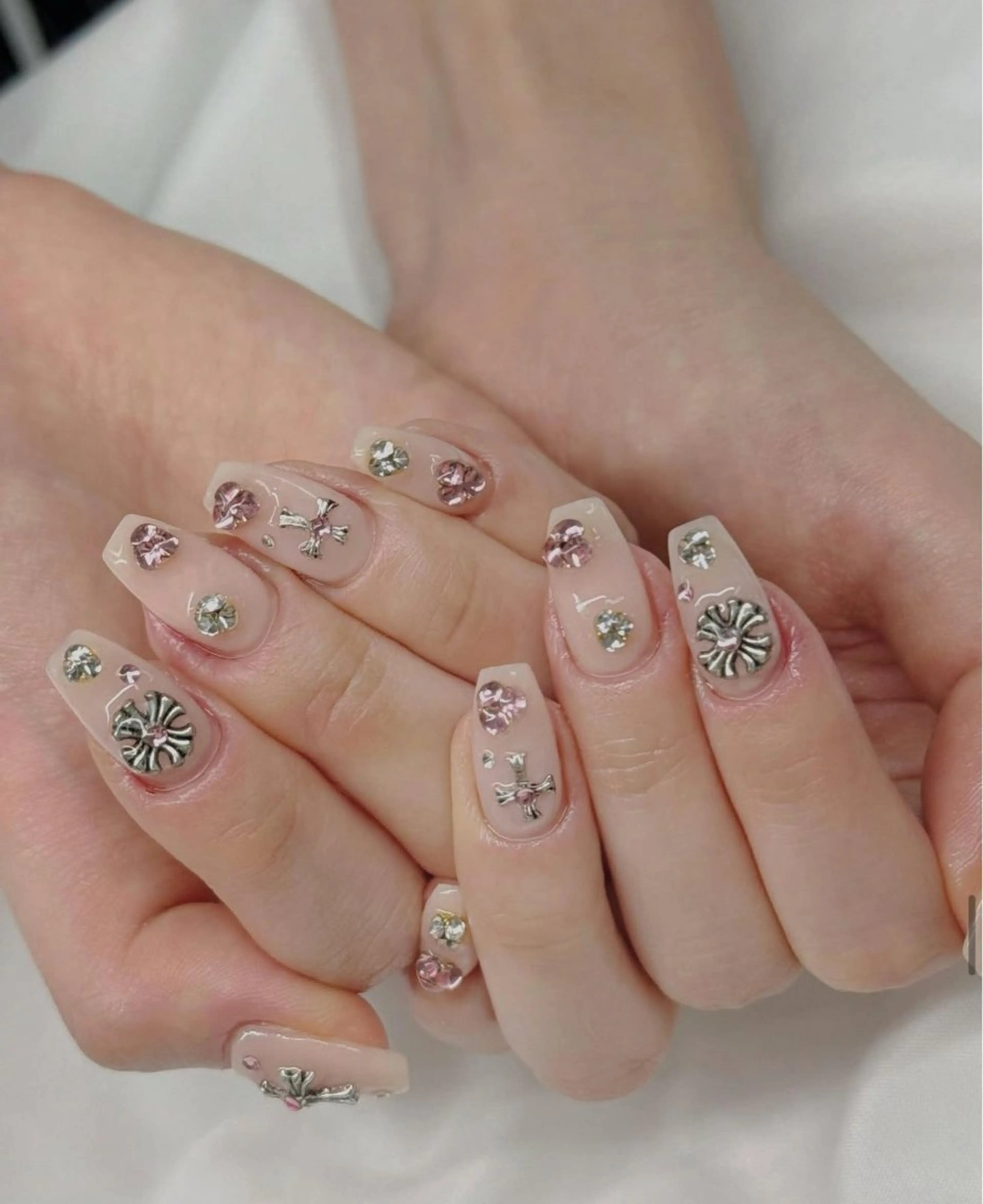 ネイル ハンドネイル Lyna 池袋のネイルデザイン