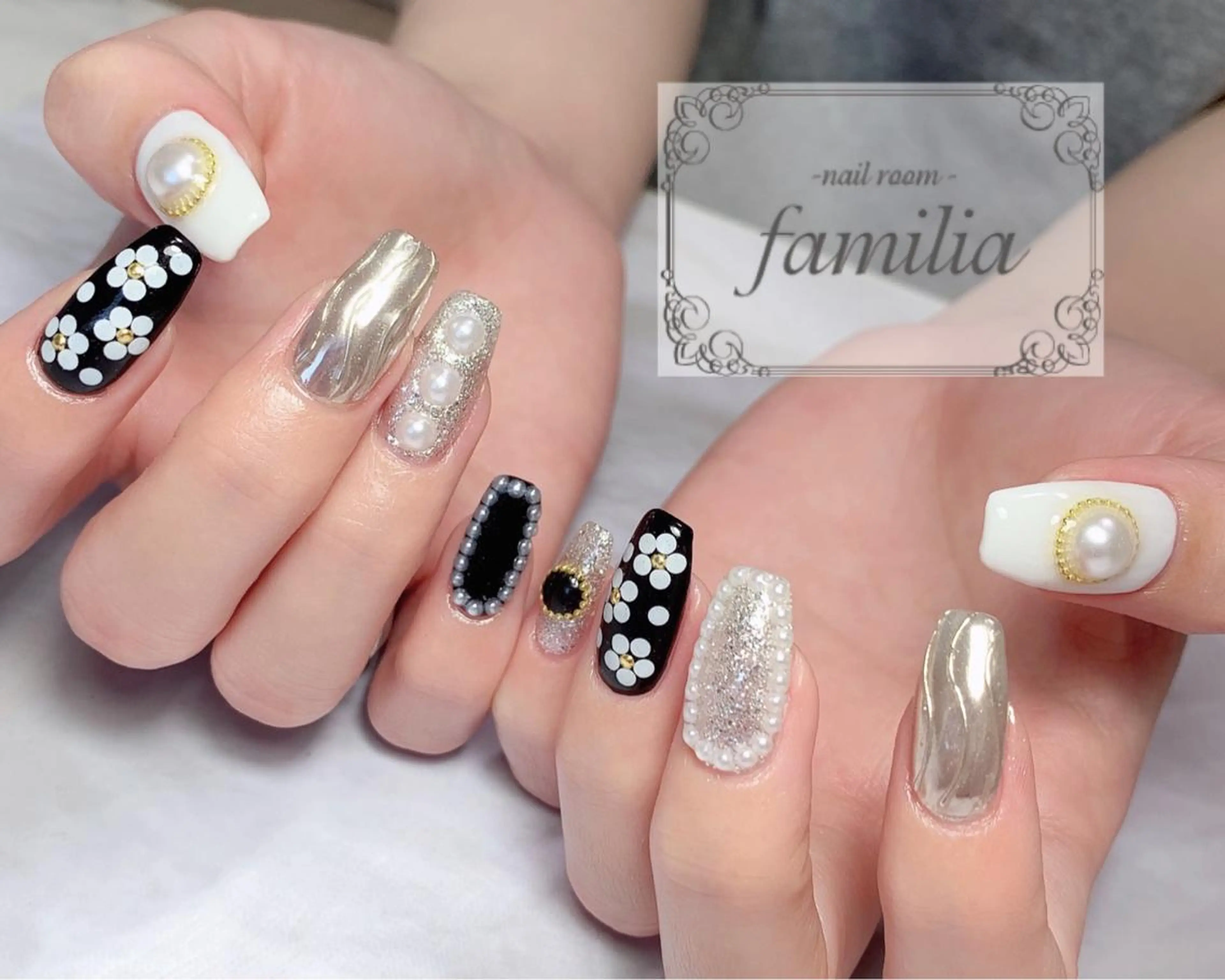 ネイル ハンドネイル -nailroom- familiaのネイルデザイン