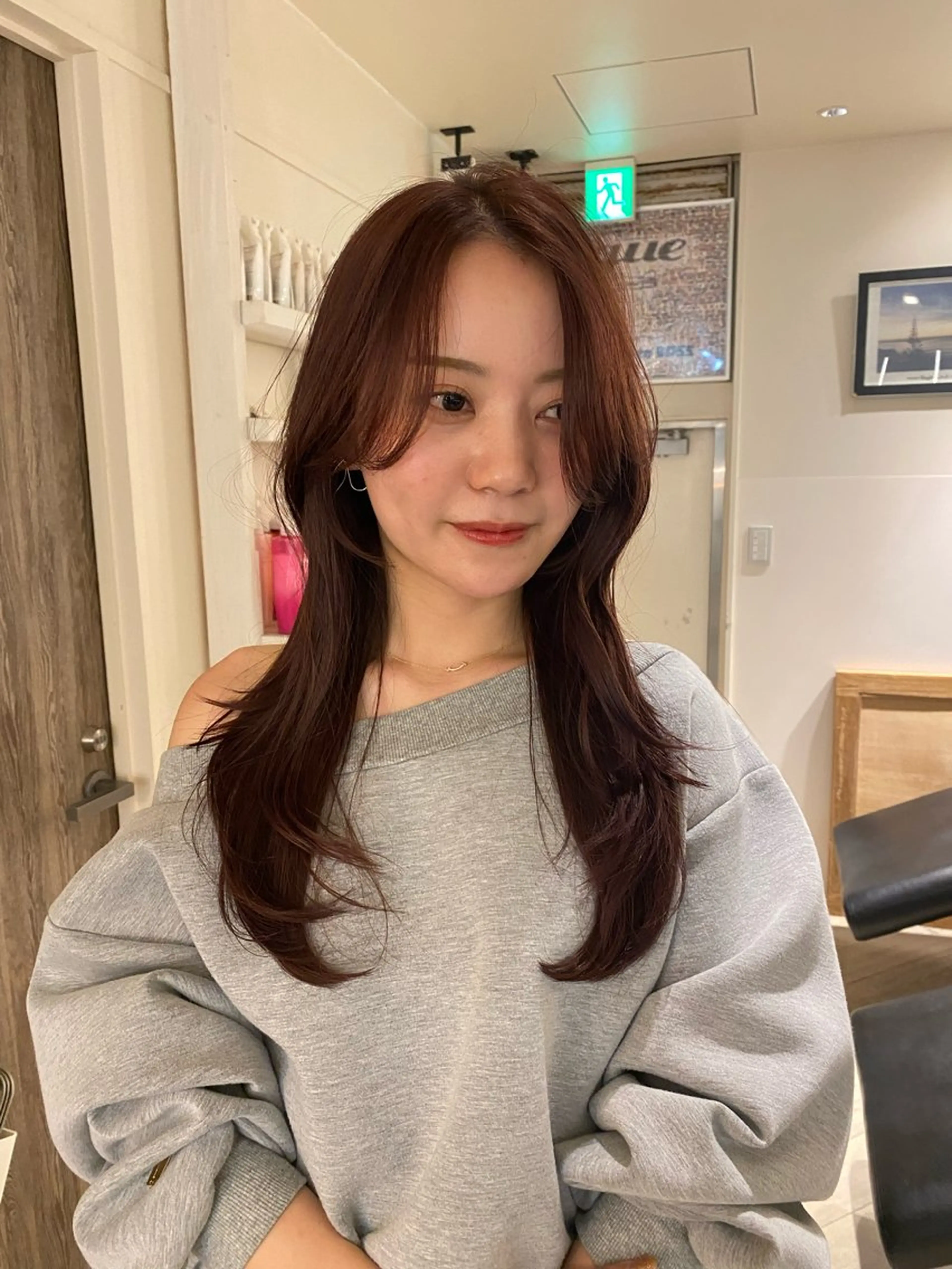 ロング カラー カット ヘアカラー ナチュラルヘア🫧 ナナミのヘアスタイル