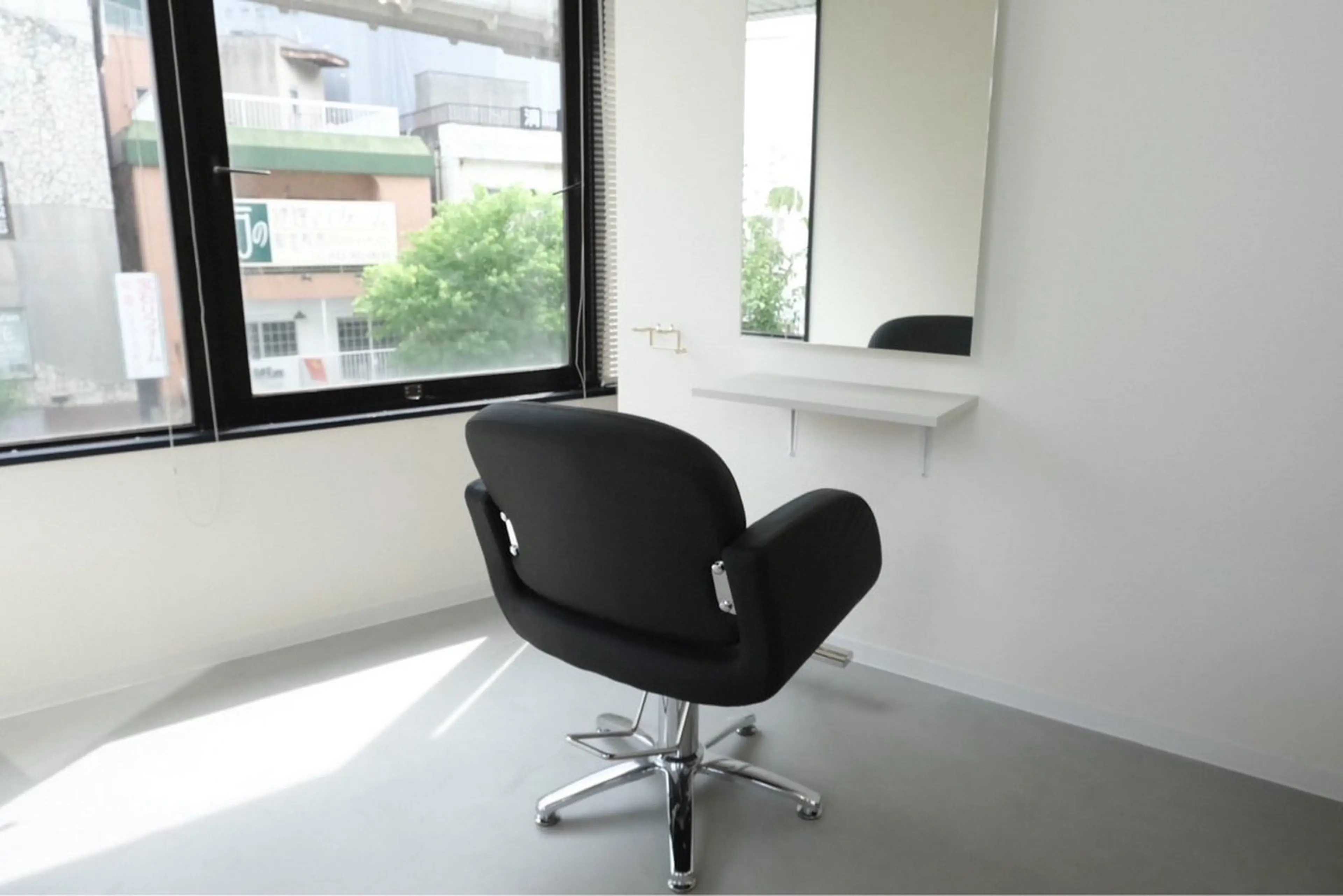 NANA / MONDのヘアスタイル