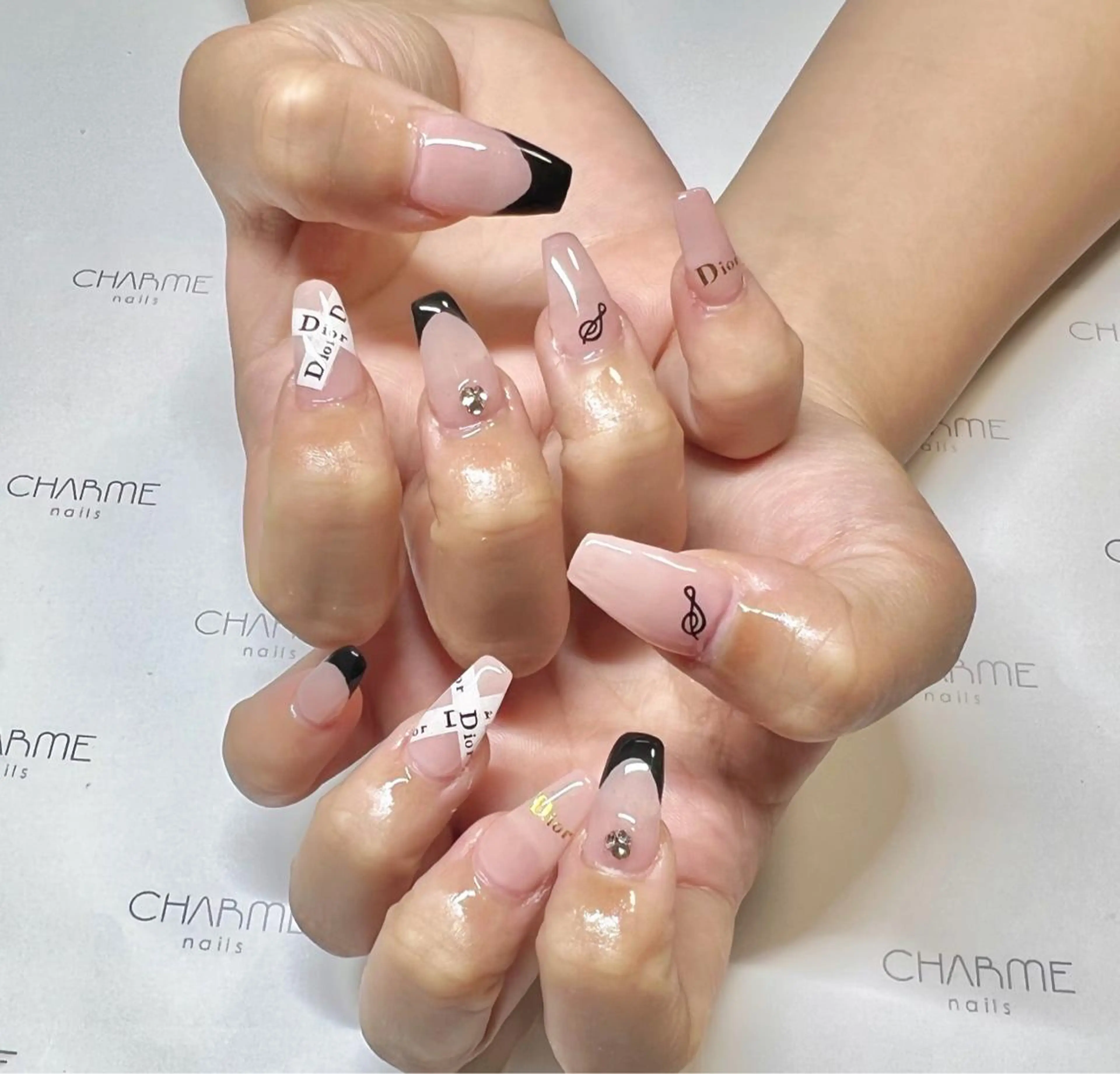 ネイル ハンドネイル CHARME 🤎〔RINA〕のネイルデザイン