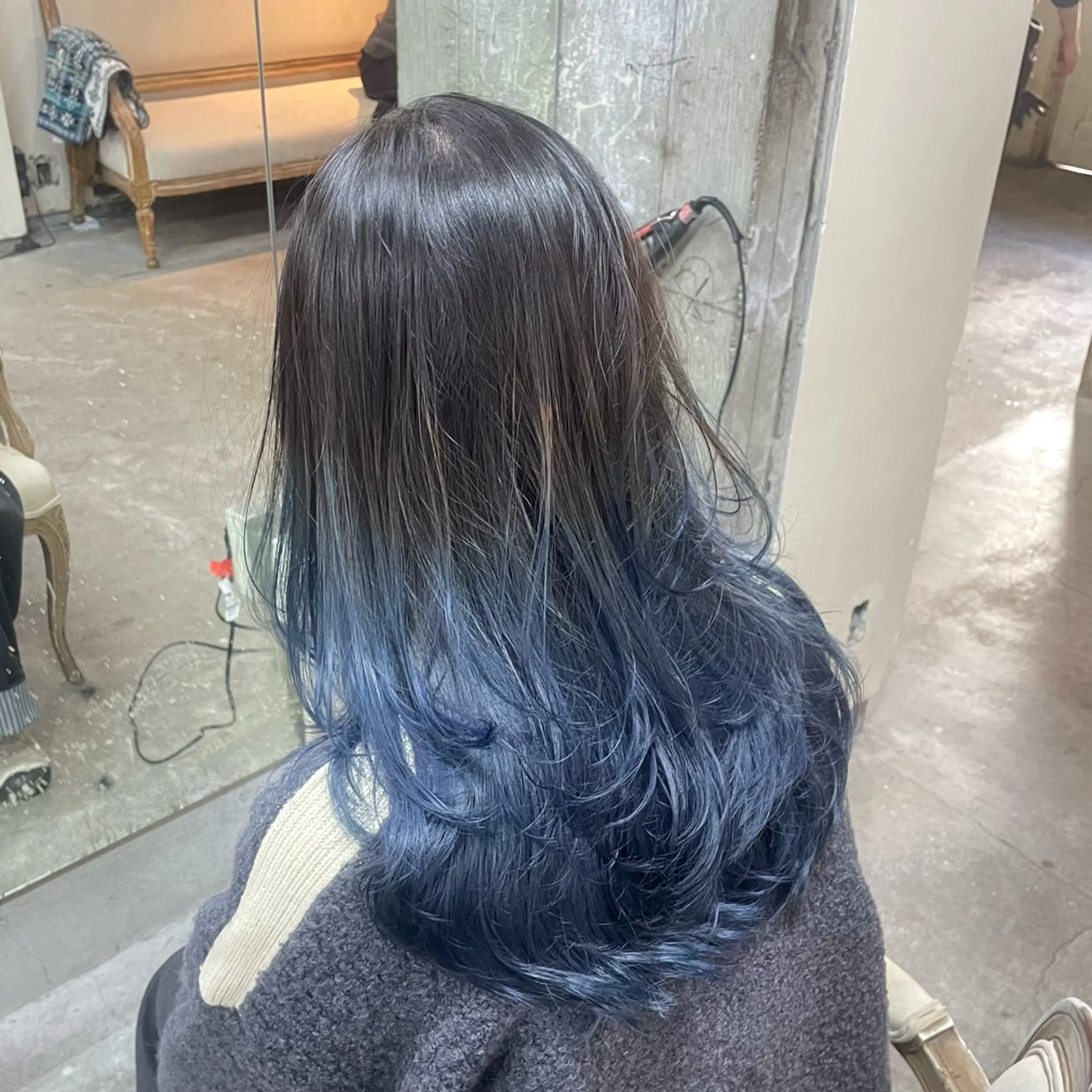 ミディアム カラー ベージュカラー ブリーチ ブルーカラー 透明感カラー デザインカラー ブリーチ/レイヤー 💙ayame💙のヘアスタイル