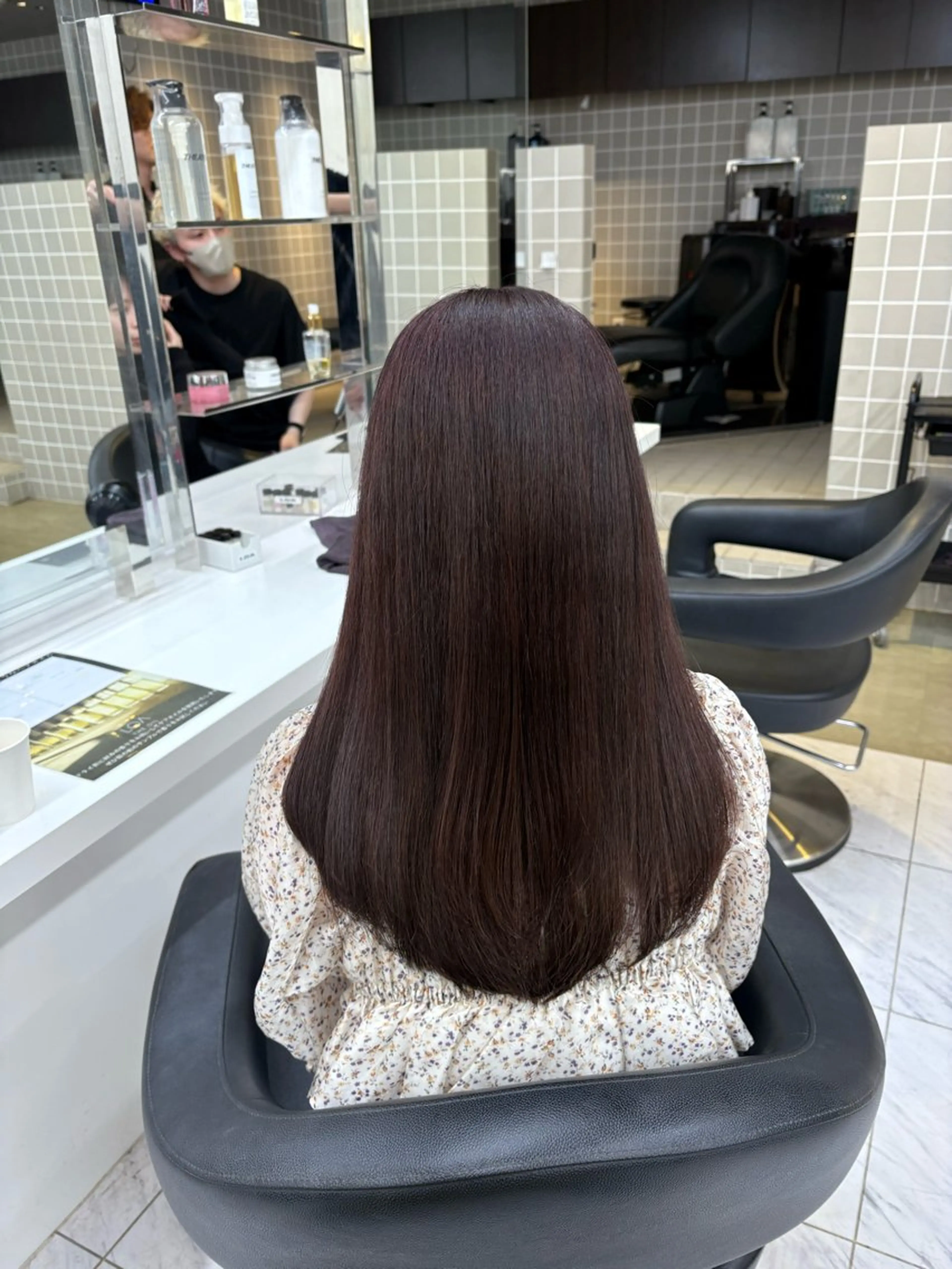 ロング ヘアカラー トリートメント 寒色/ベージュヘア ブリーチありMiOのヘアスタイル