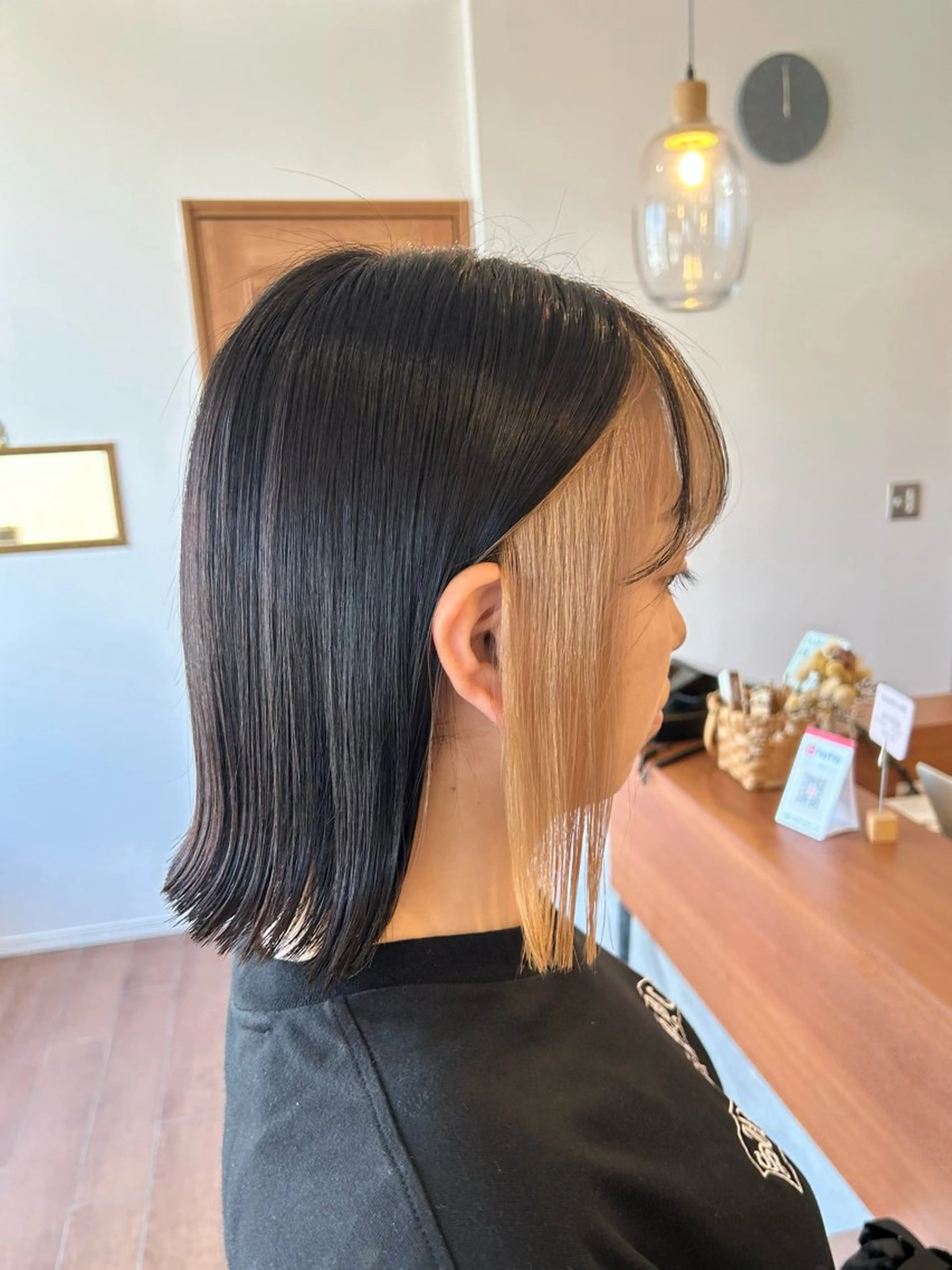 ミディアム ミストバング ボブ 外ハネヘア ヘアカラー トップスタイリスト 林すずかのヘアスタイル