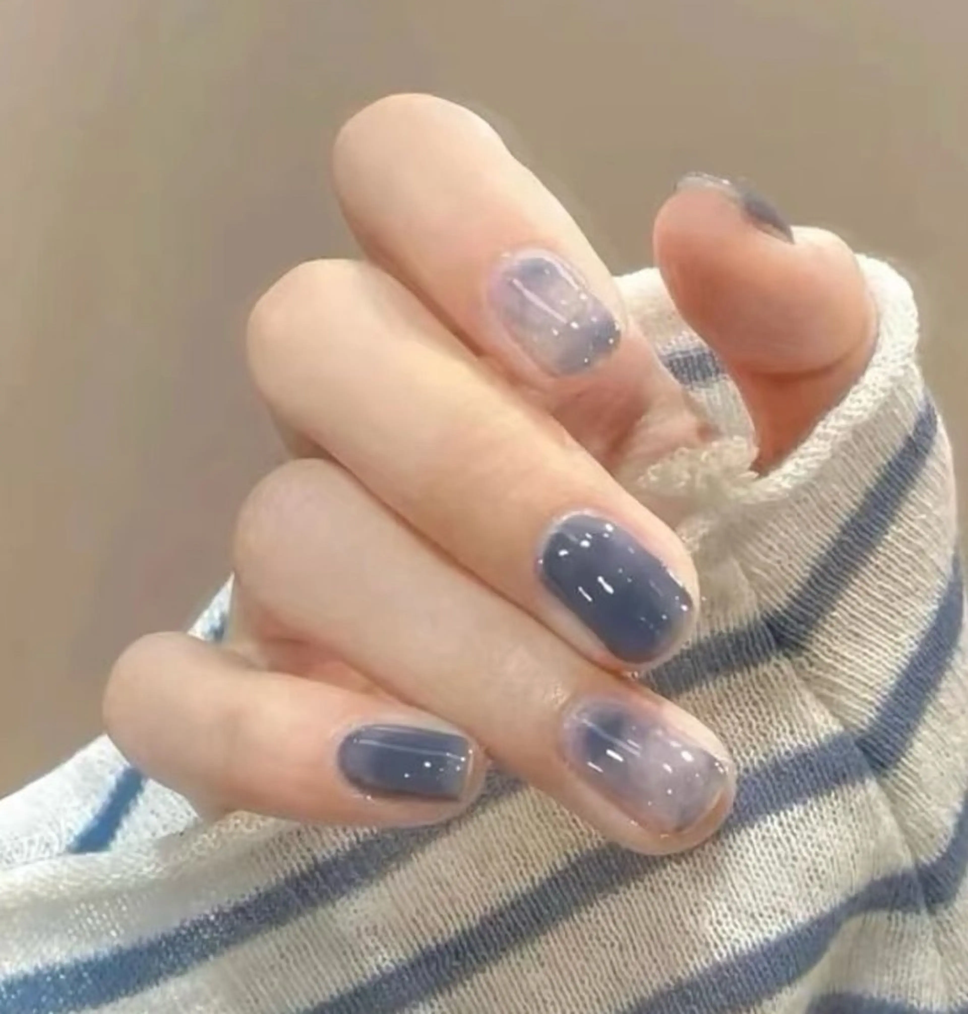 ネイル 高木 維麗絲のネイルデザイン