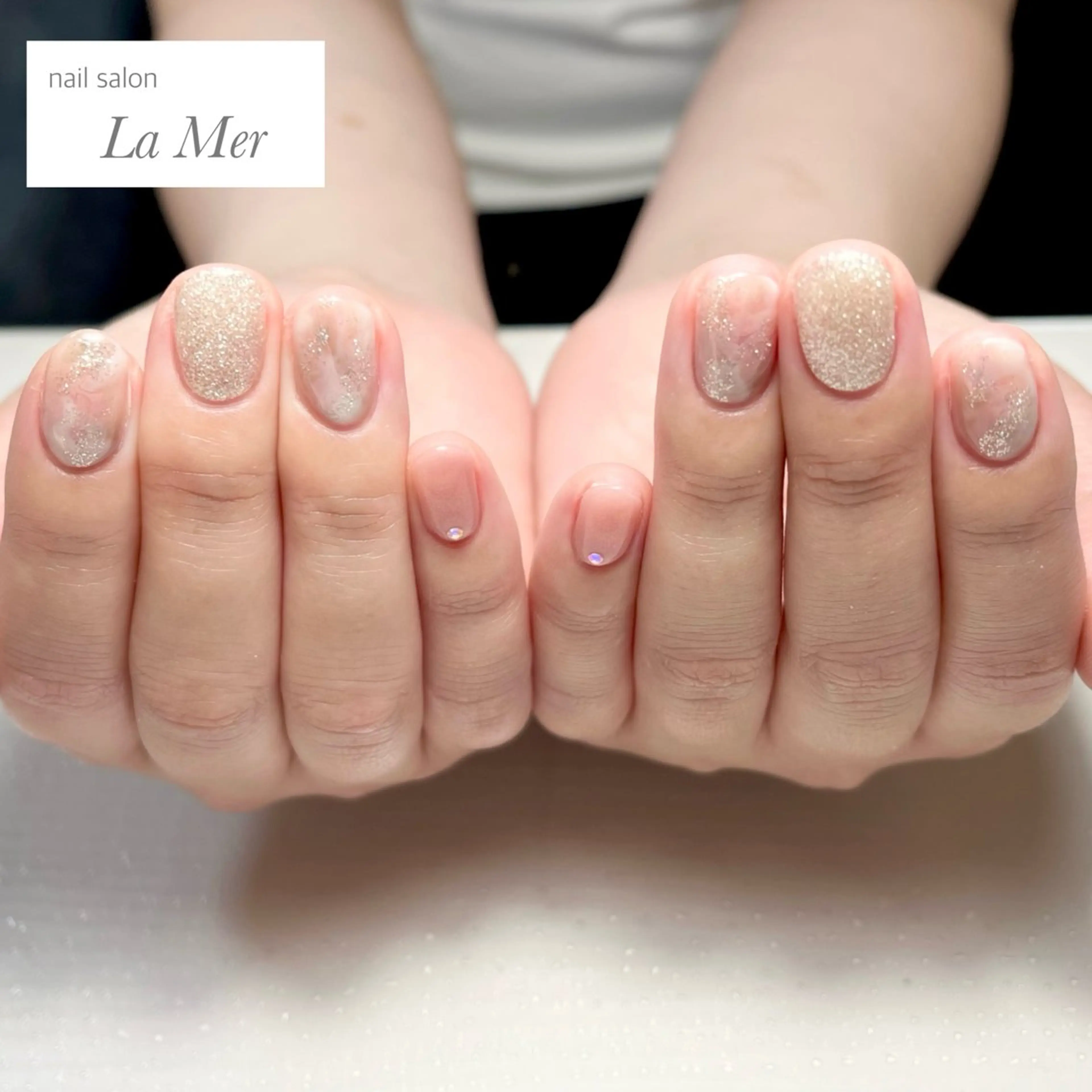 ネイル オーロラネイル キラキラネイル ニュアンスネイル オフィスネイル ピンク nailsalon La Merのネイルデザイン