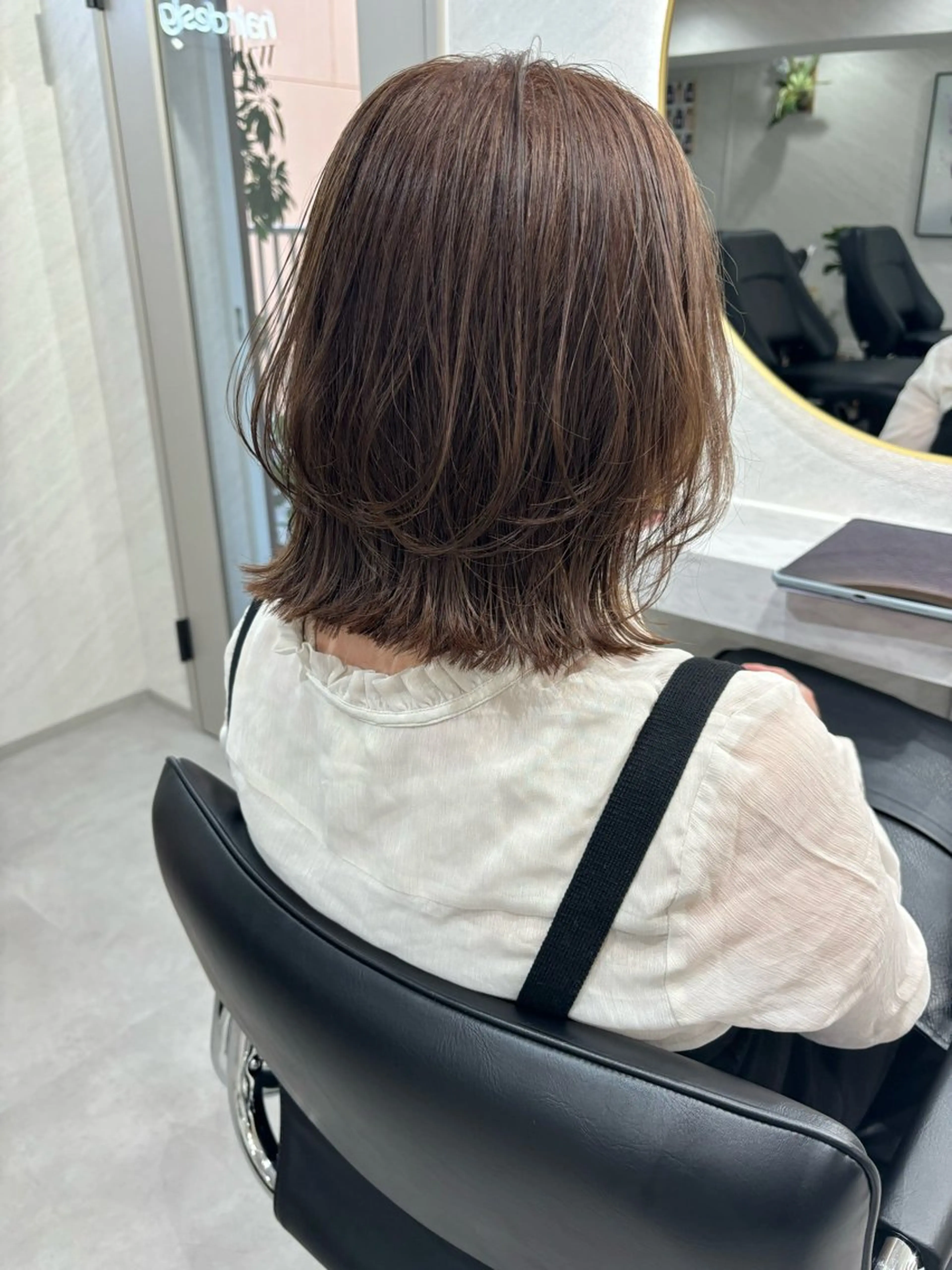 ミディアム カット 🌸インナーカラー 🌸藤井春華のヘアスタイル